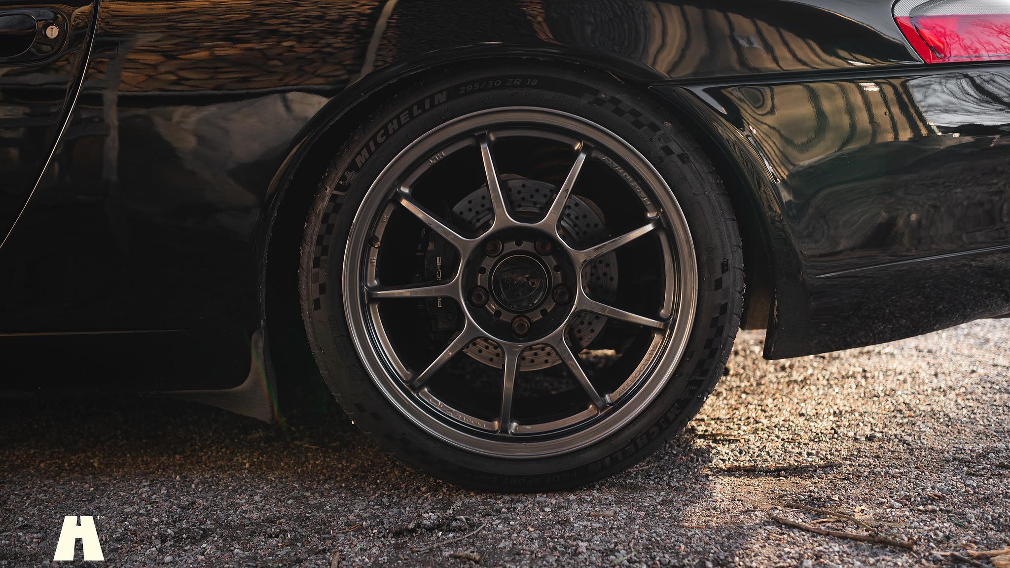 Exteriörbild på 1998 Porsche 996 Carrera 2 “Clubsport”