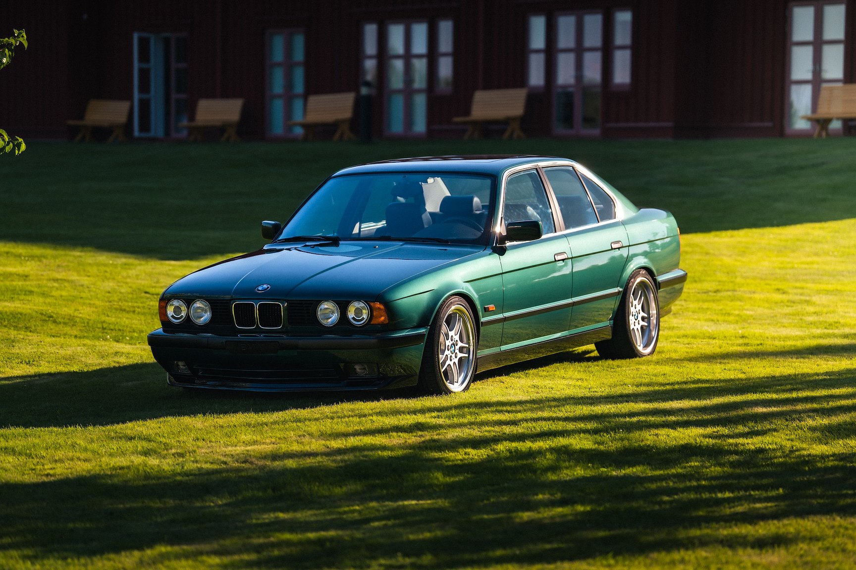 Exterior image of 1993 BMW 525 tds "No Reserve Auction"