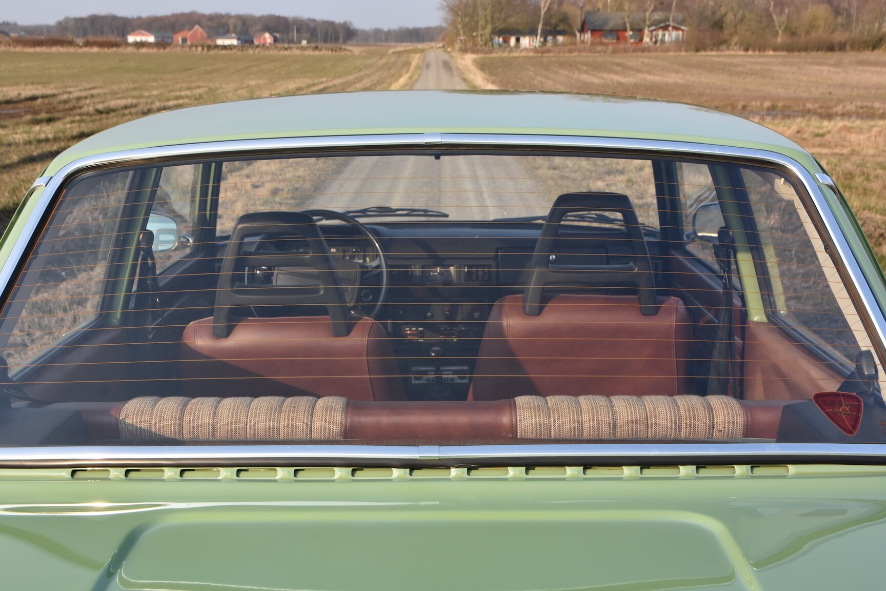 Exteriörbild på 1975 Volvo 242