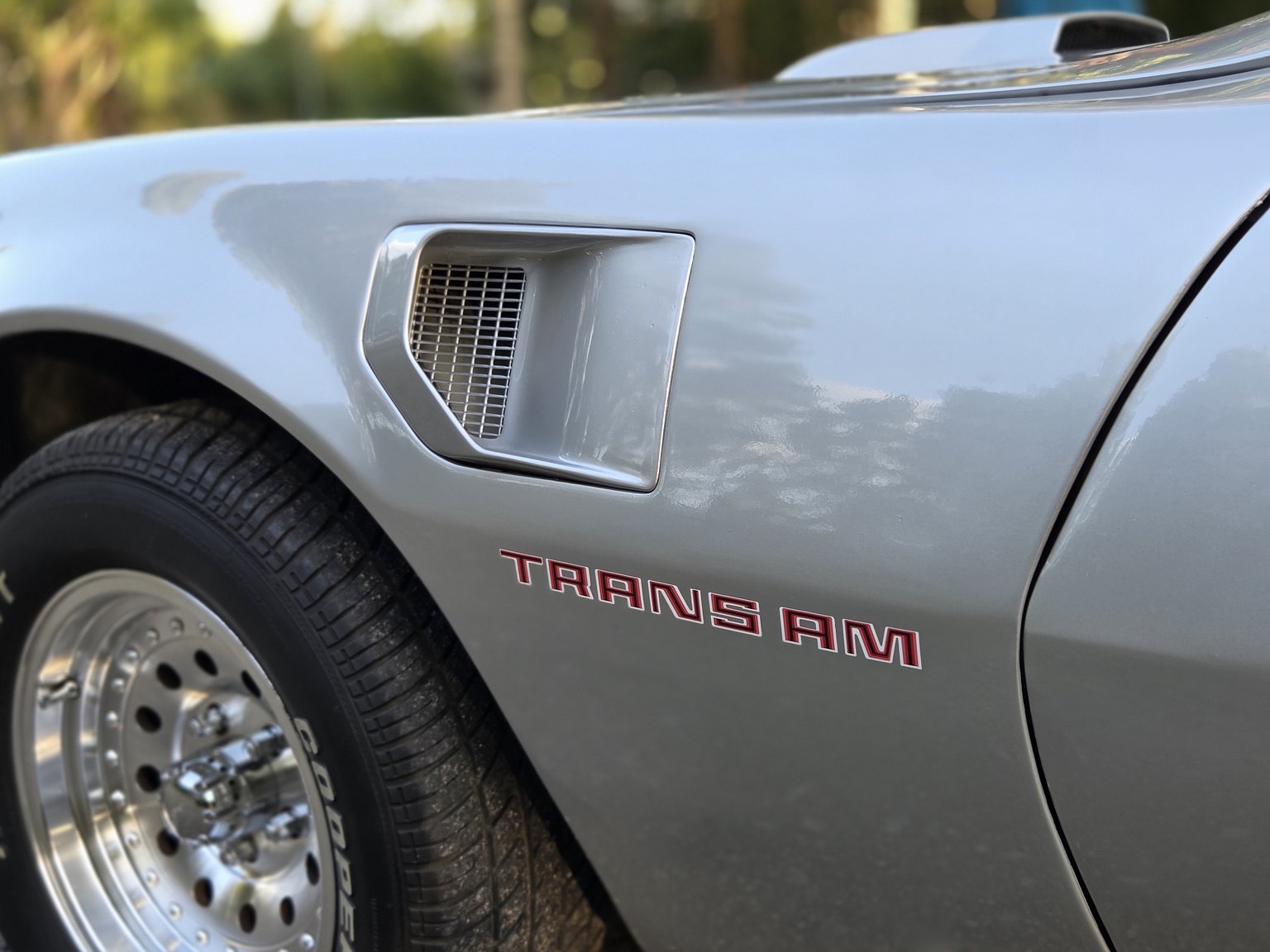 Exteriörbild på 1976 Pontiac Firebird Trans Am