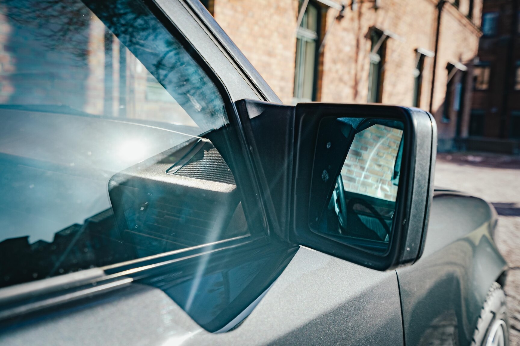 Exteriörbild på 1991 Mercedes-Benz 300E-24 (10)