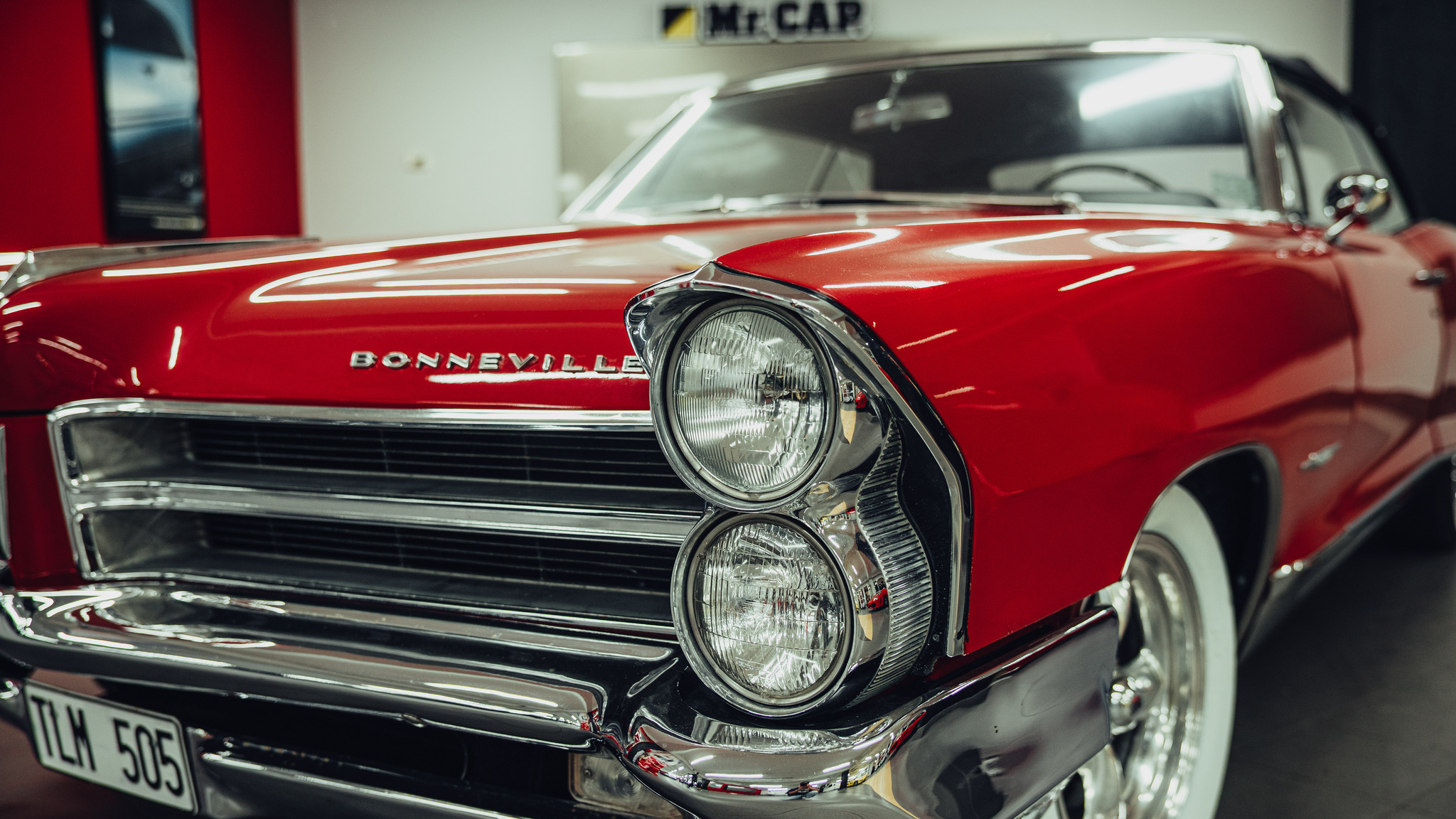 Exterior image of 1965 Pontiac Bonneville Cabriolet 6.4 V8
