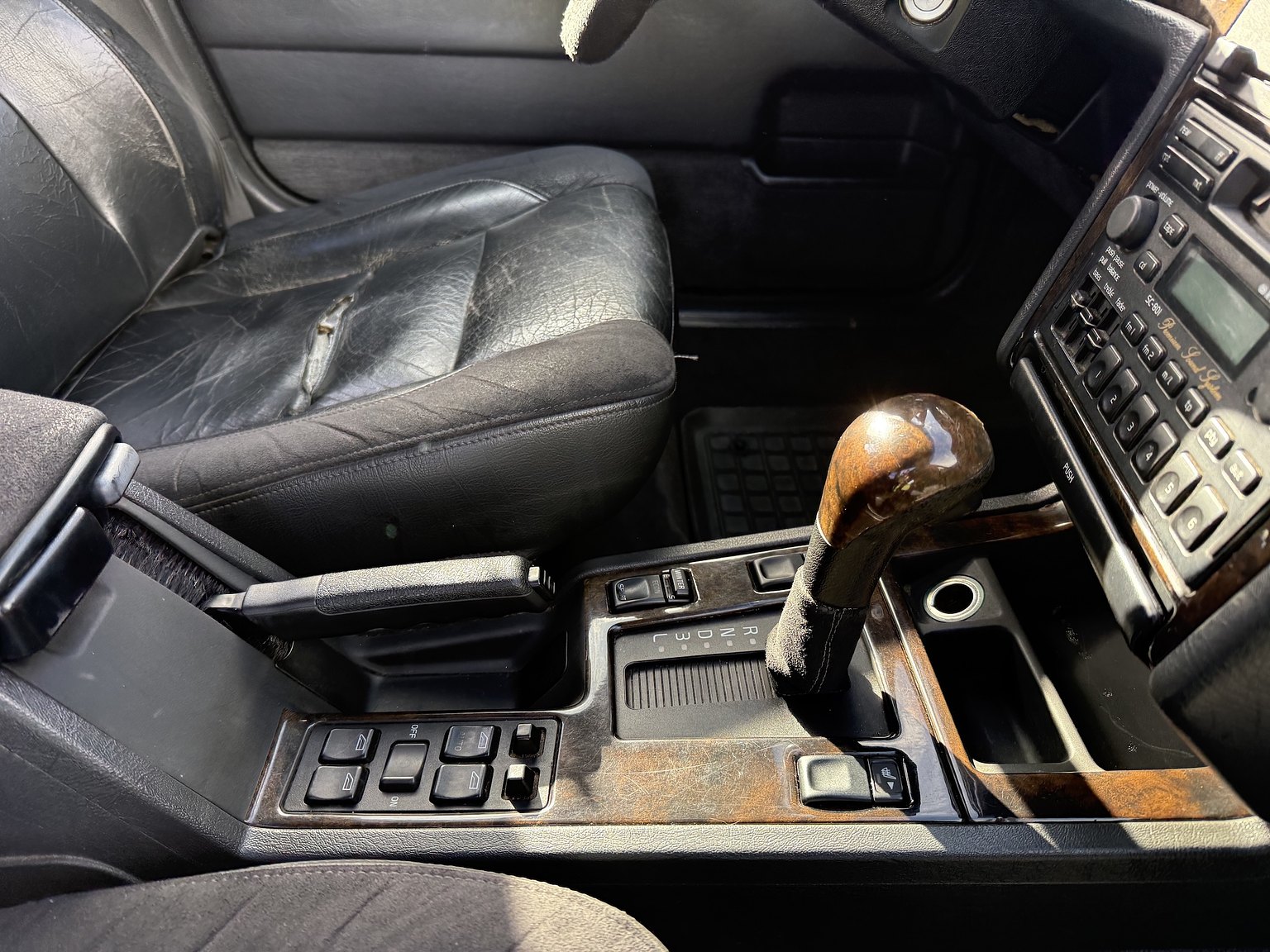 Interior image of 1995 VOLVO 855 T5R T-5R