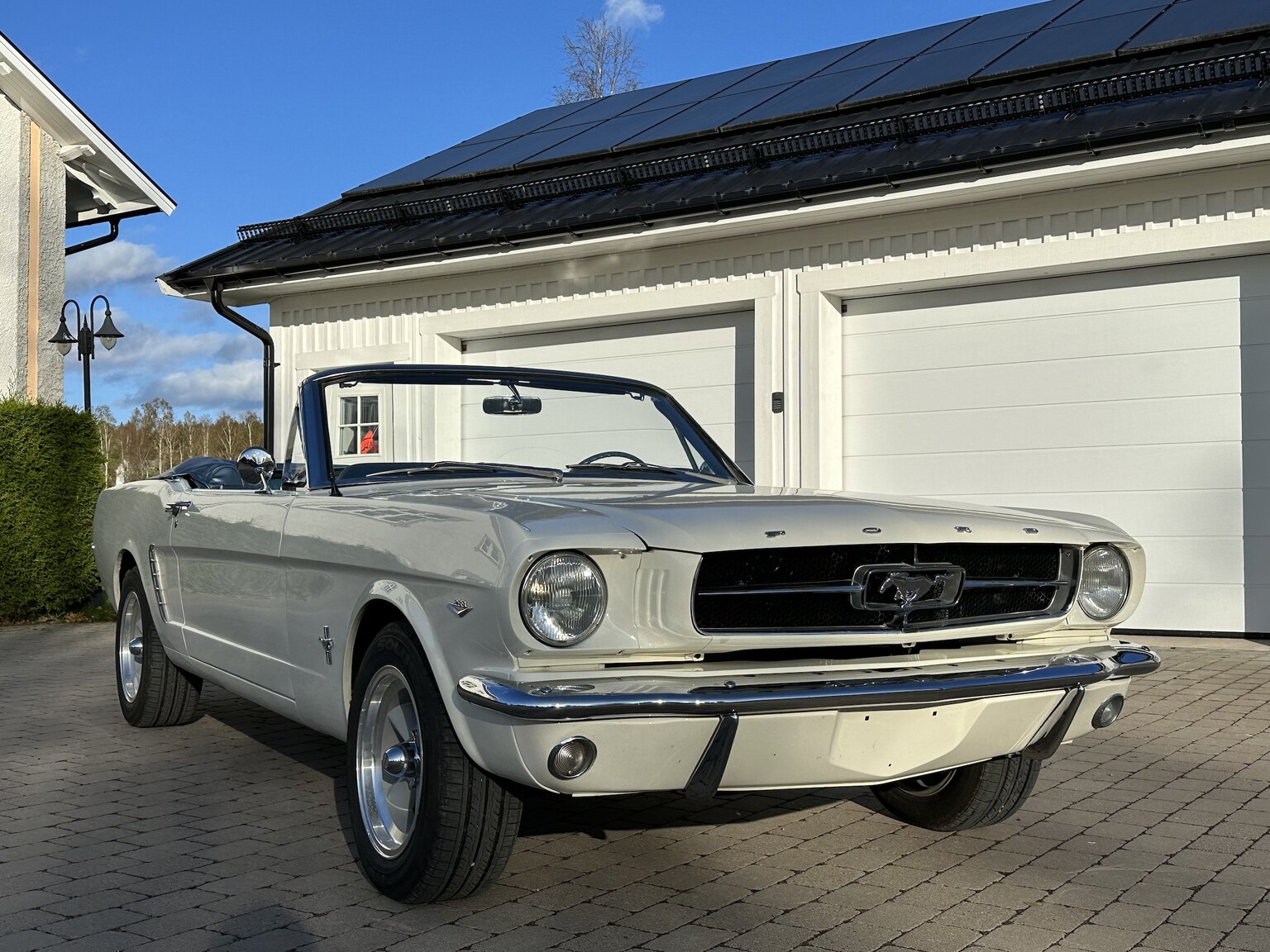 Exteriörbild på 1966 Ford Mustang Convertible