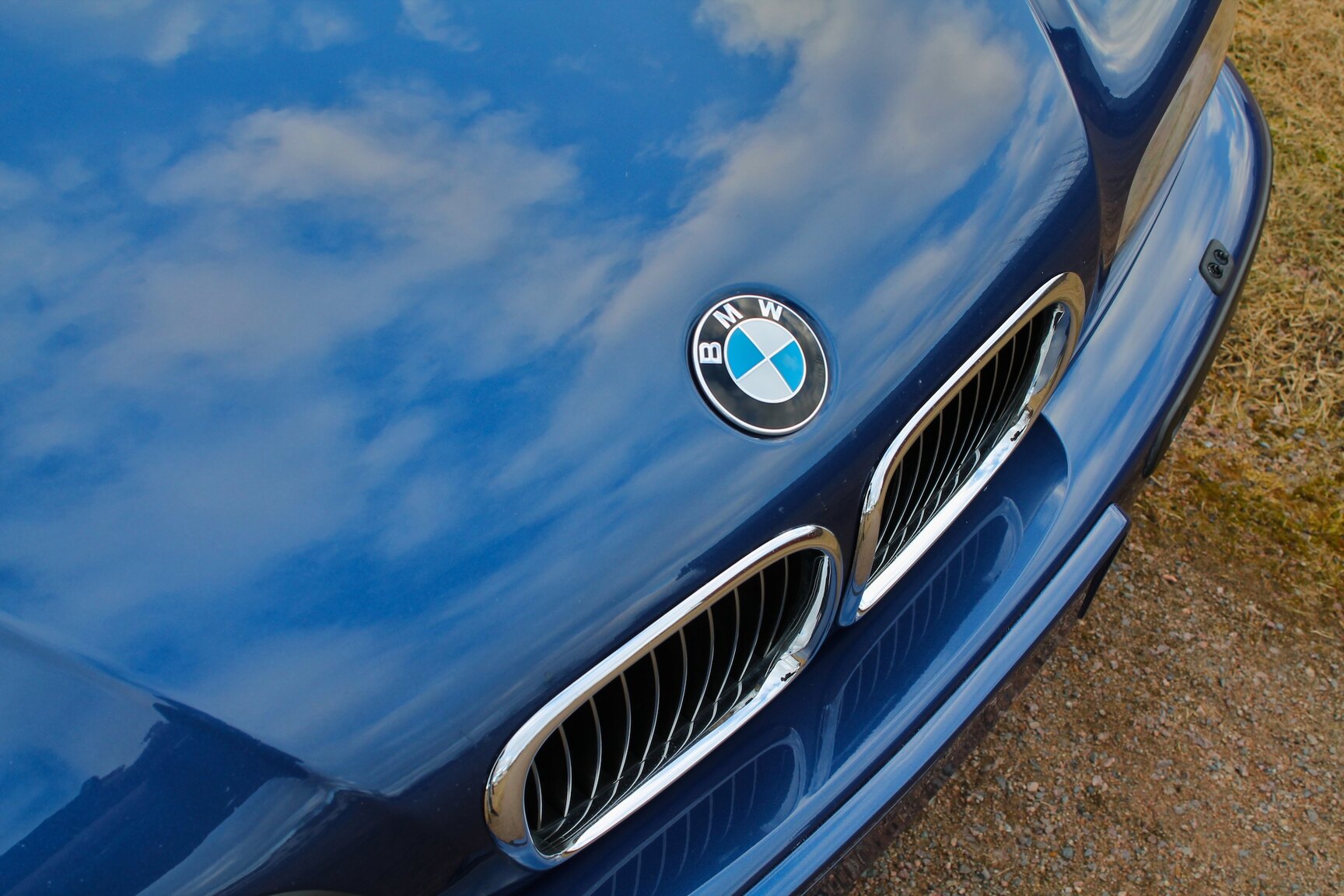 Exteriörbild på 2003 BMW M5