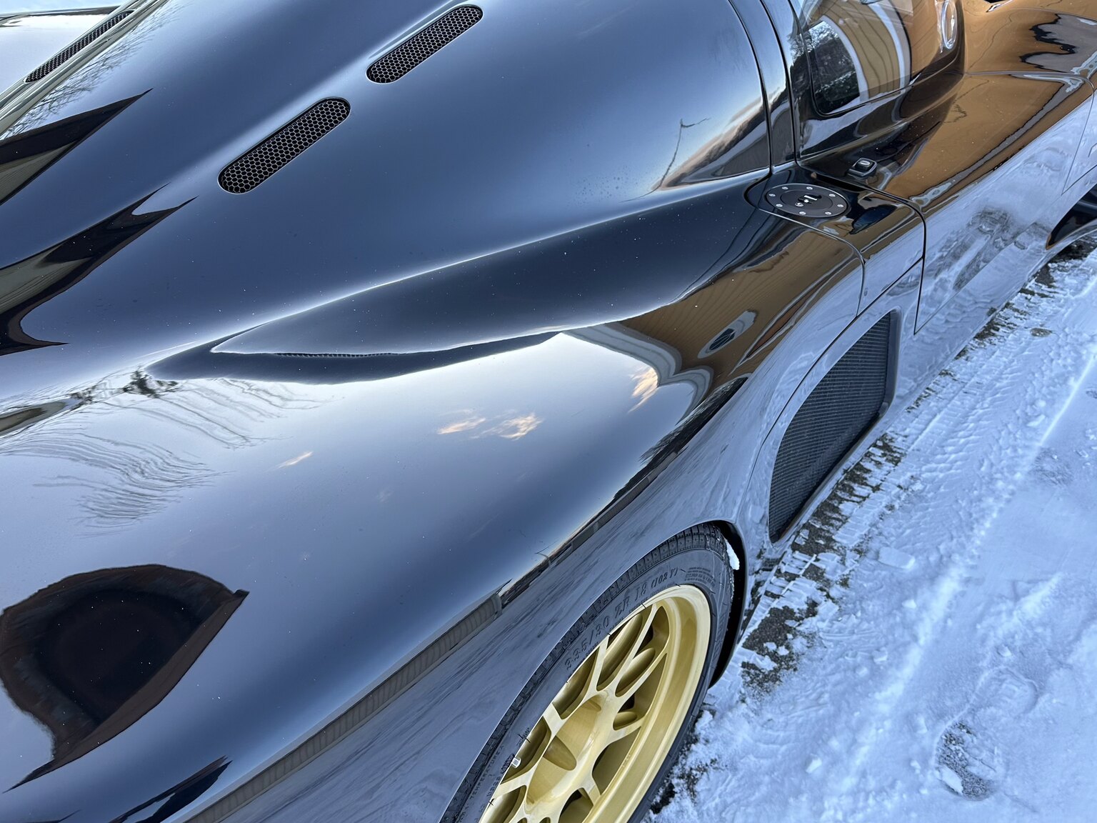 Exteriörbild på 2021 Ultima Evolution LS3