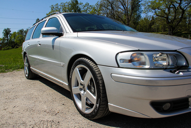 Exteriörbild på 2005 Volvo V70 R AWD