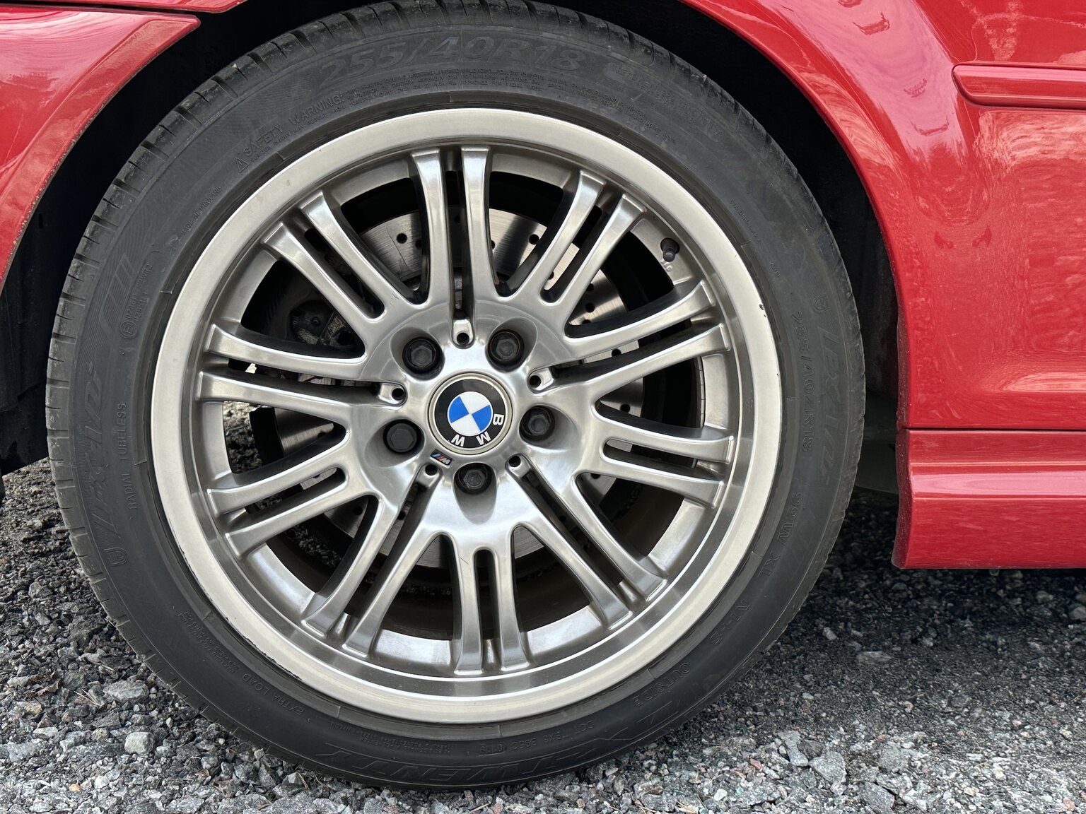 Exterior image of 2002 BMW M3 Coupé (54)