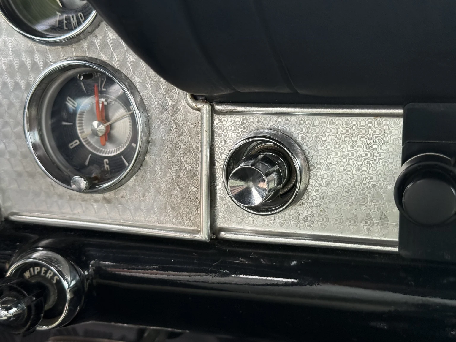 Innenraumfoto von 1957 Ford Thunderbird (25)