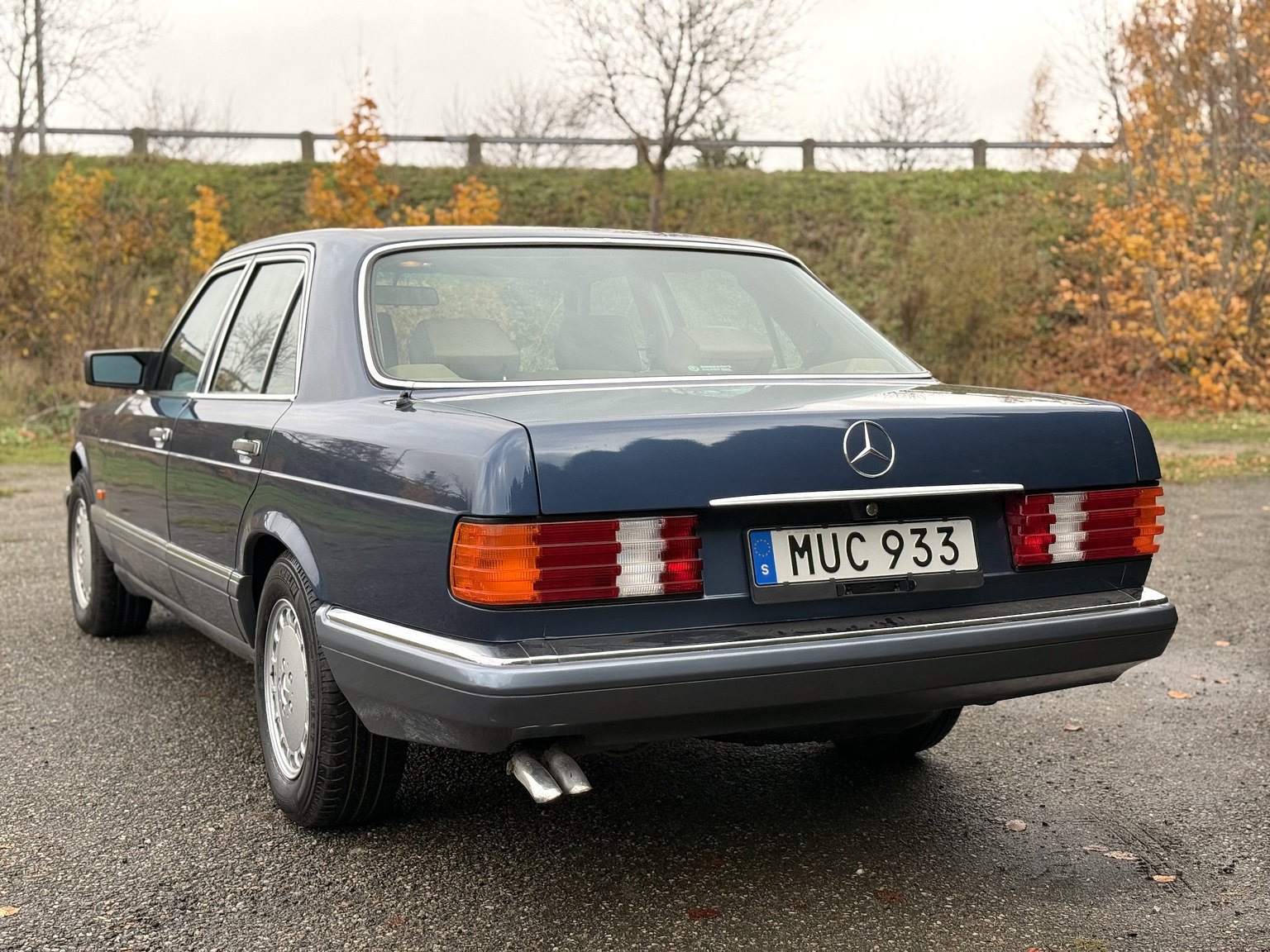Exteriörbild på 1987 Mercedes-Benz 300 SE