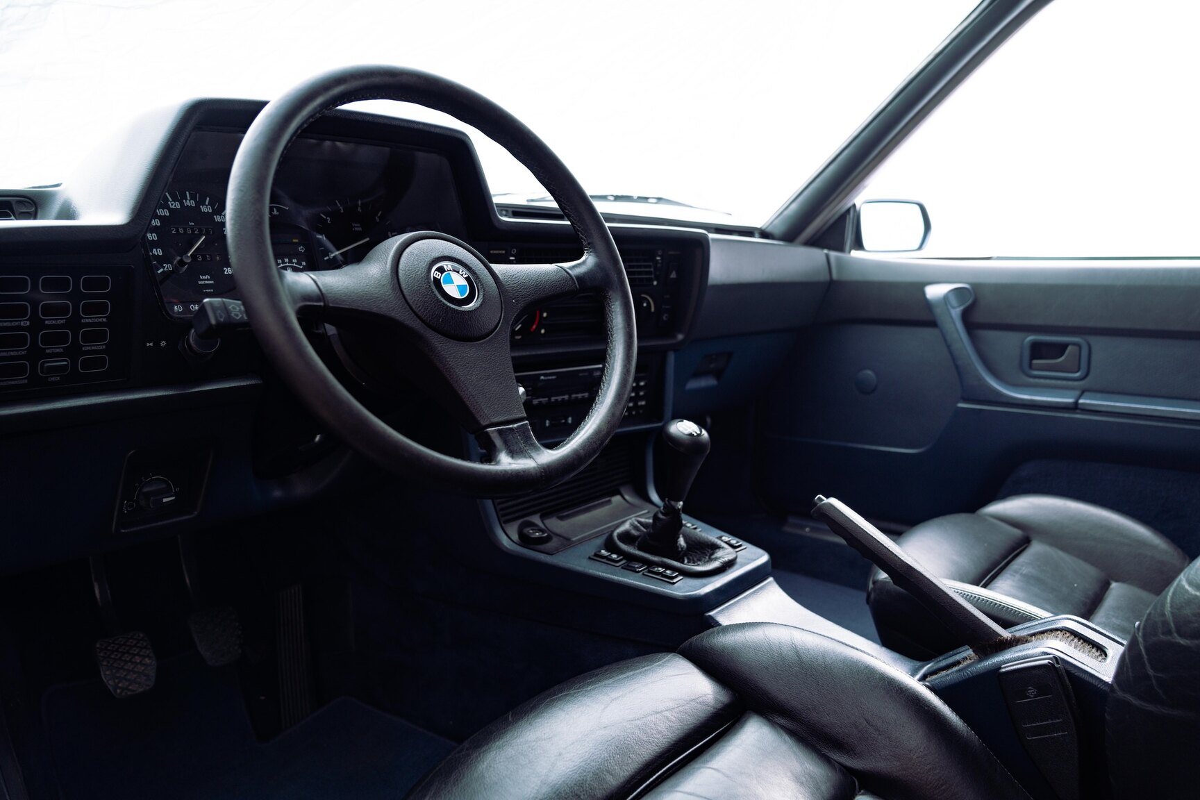 Innenraumfoto von 1986 BMW 635 CSi (5)