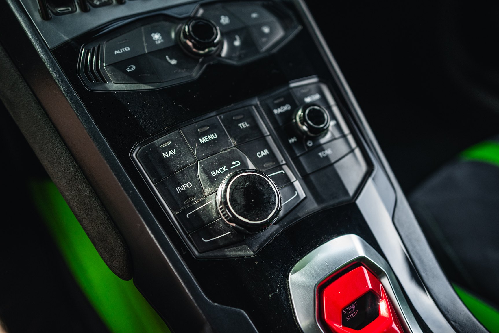 Interiörbild 2016 Lamborghini Huracan LP-610-4