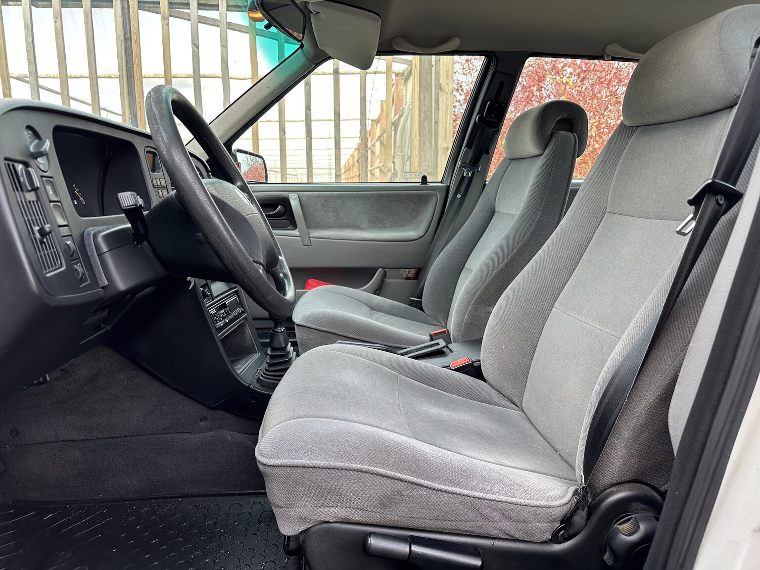 Interior image of 1996 SAAB 9000