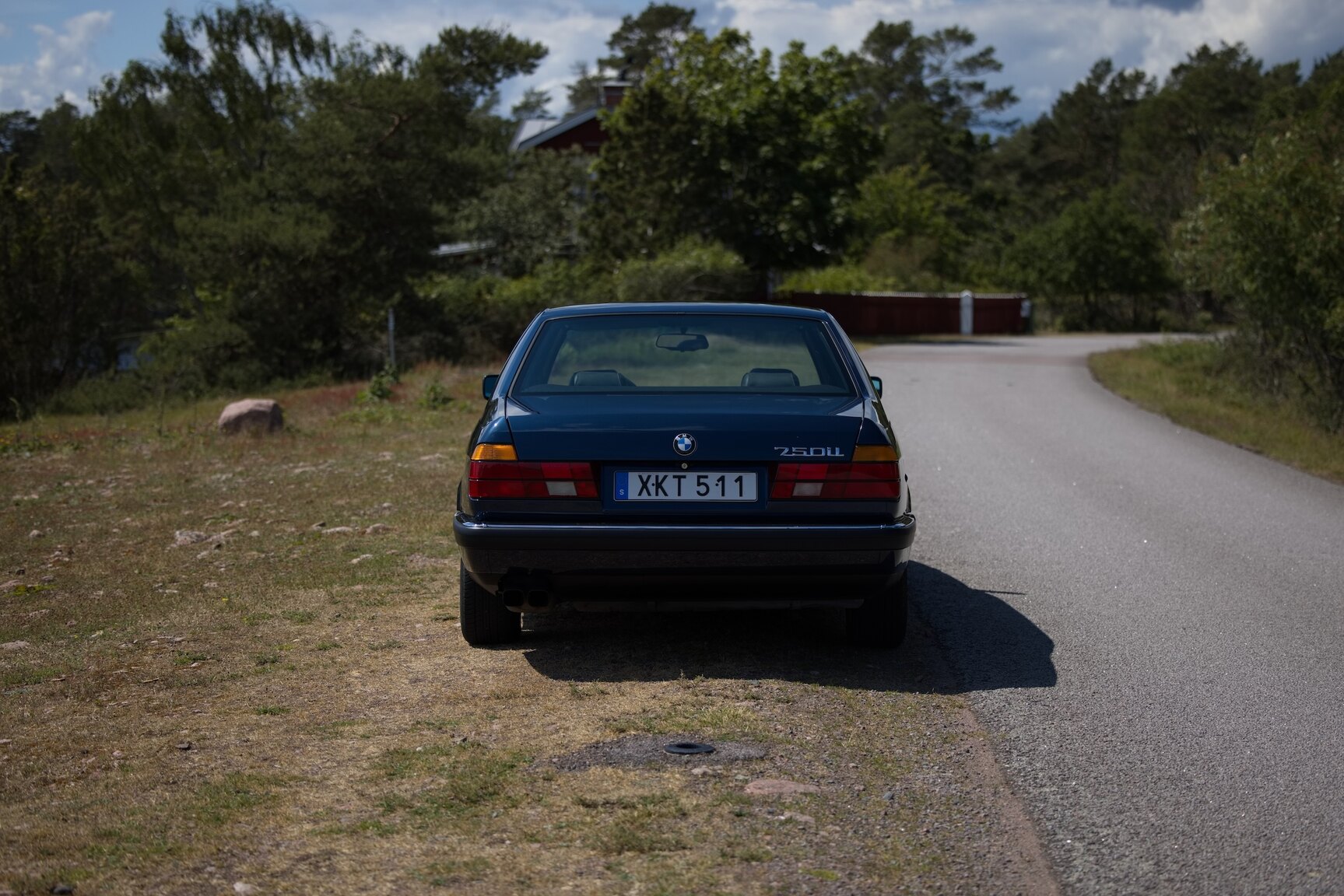 Exterior image of 1990 BMW 750 IAL Highline