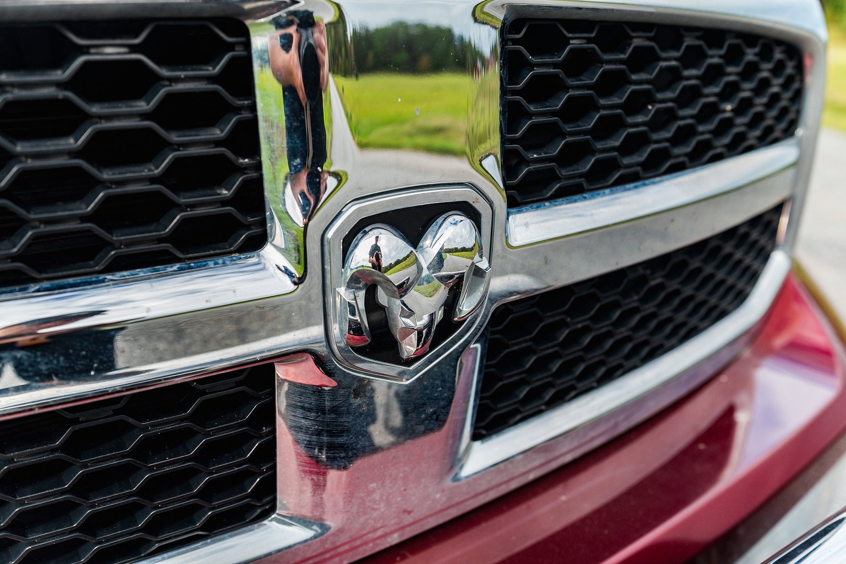 Exterior image of 2019 Dodge Ram 1500 Classic Crew Cab 5.7 V8 HEMI 