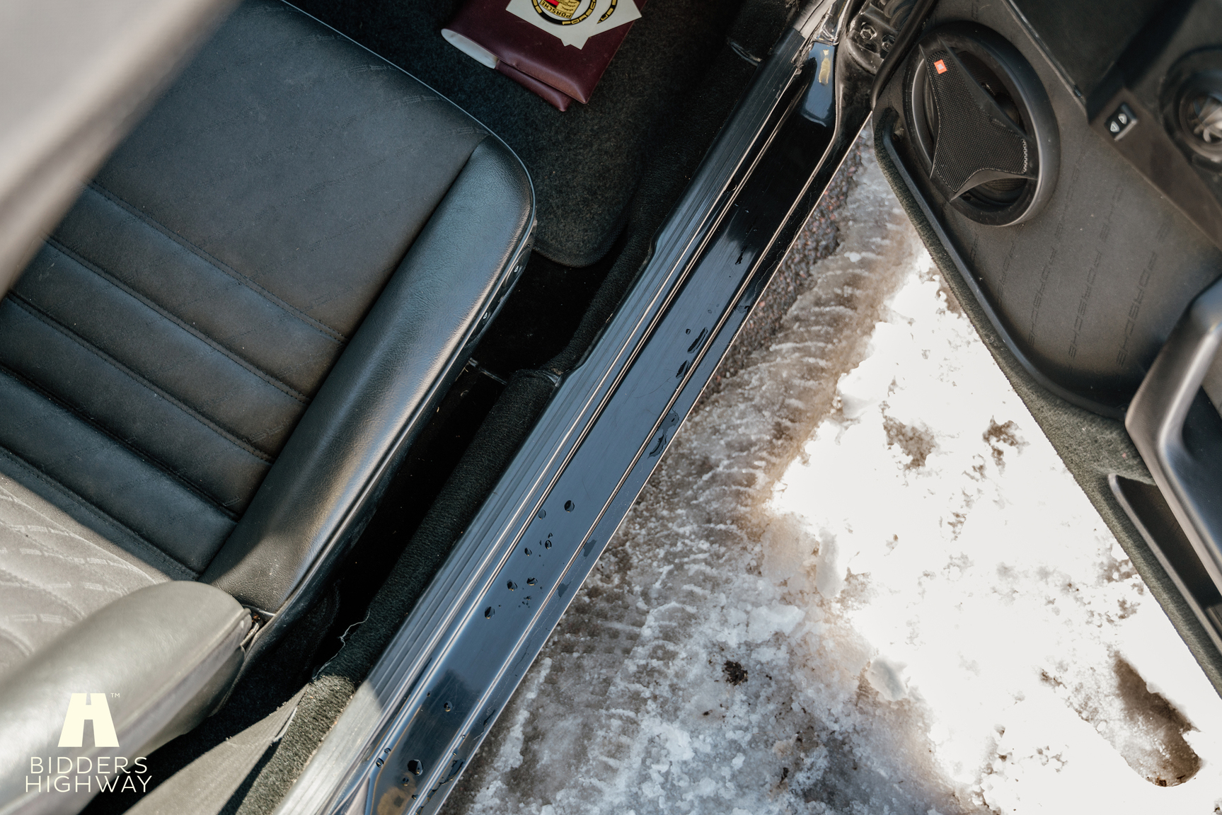 Interior image of 1989 Porsche 944 S2 Cabriolet