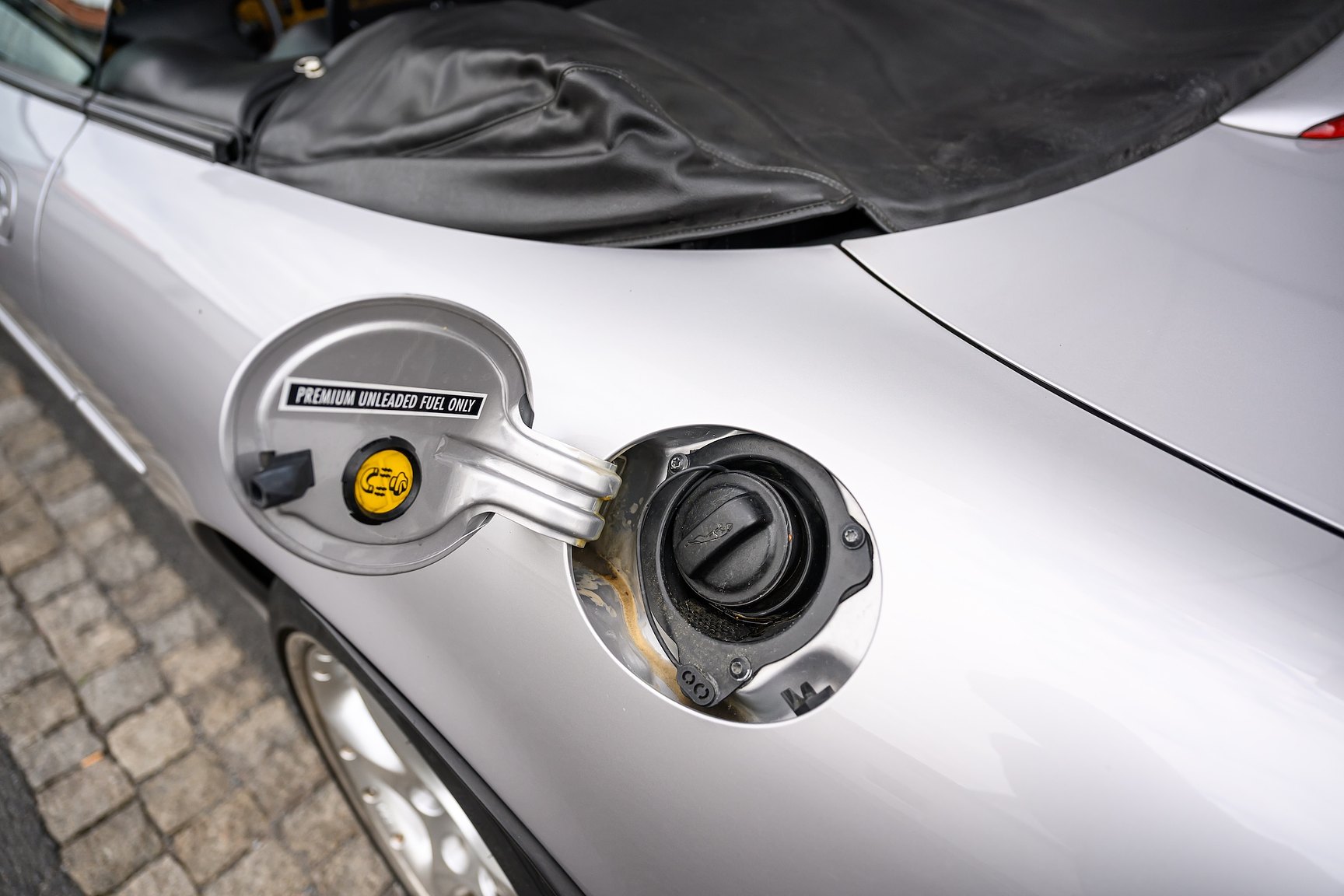 Exterior image of 2001 Jaguar XKR Silverstone