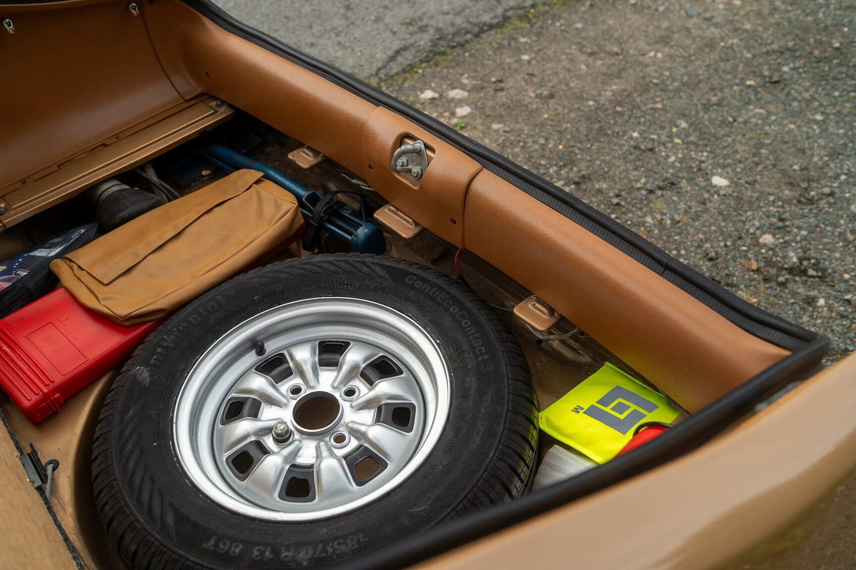 Interiörbild 1975 Ford Capri 1600