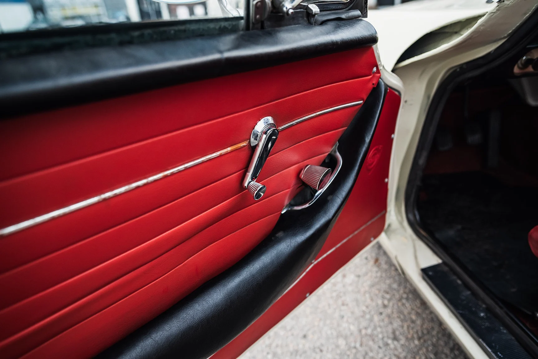 Innenraumfoto von 1964 Volvo P 1800S (11)