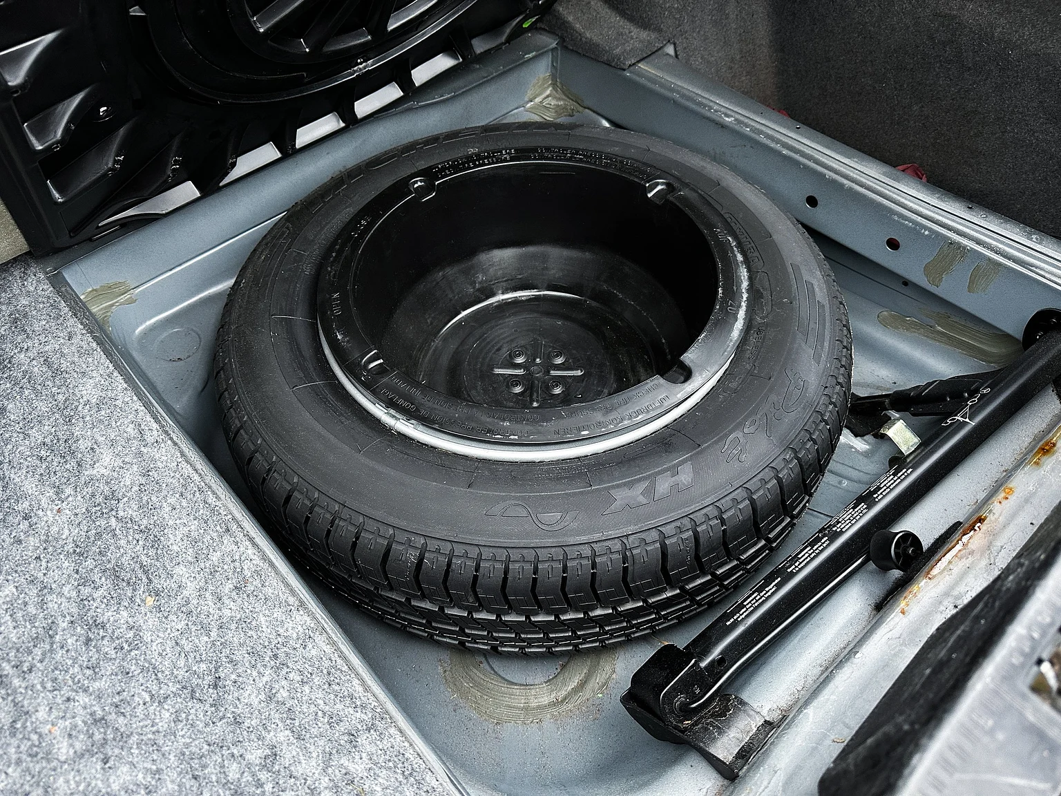 Interior image of 1993 Mercedes-Benz E 320 "AMG" (68)