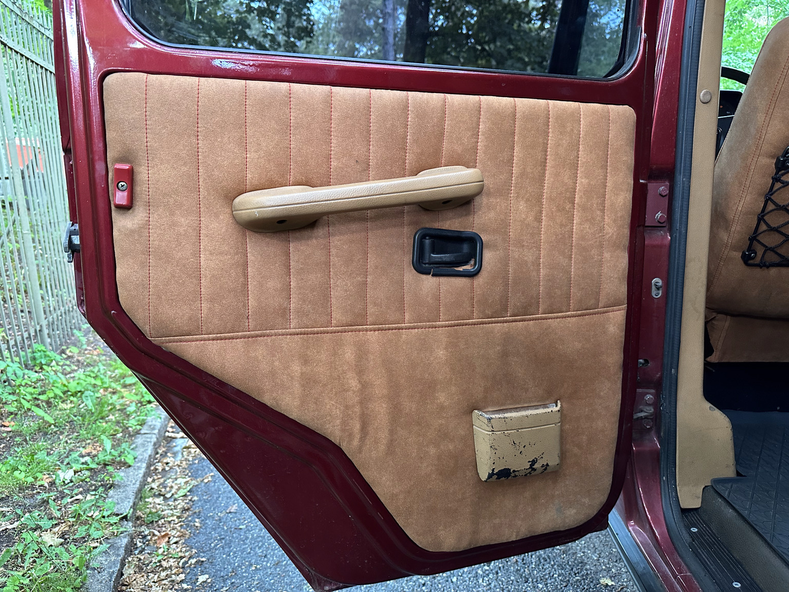 Interiörbild 1986 Mercedes 280 GE (3)