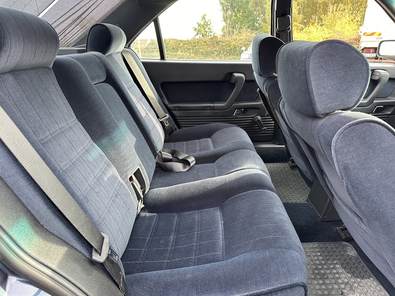Interior image of 1994 Alfa Romeo 164