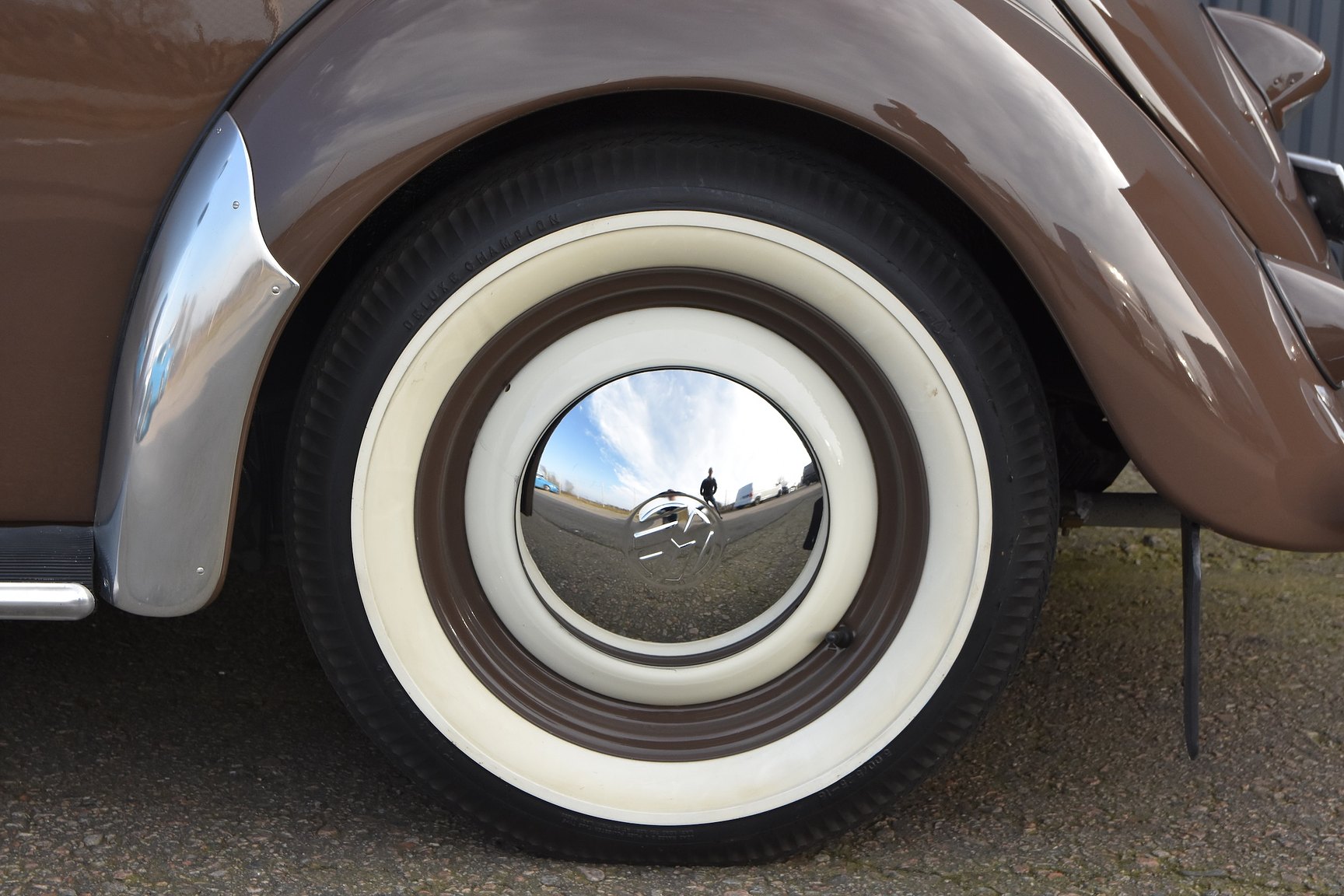 Exterior image of 1950 Volkswagen 1100 1.1 