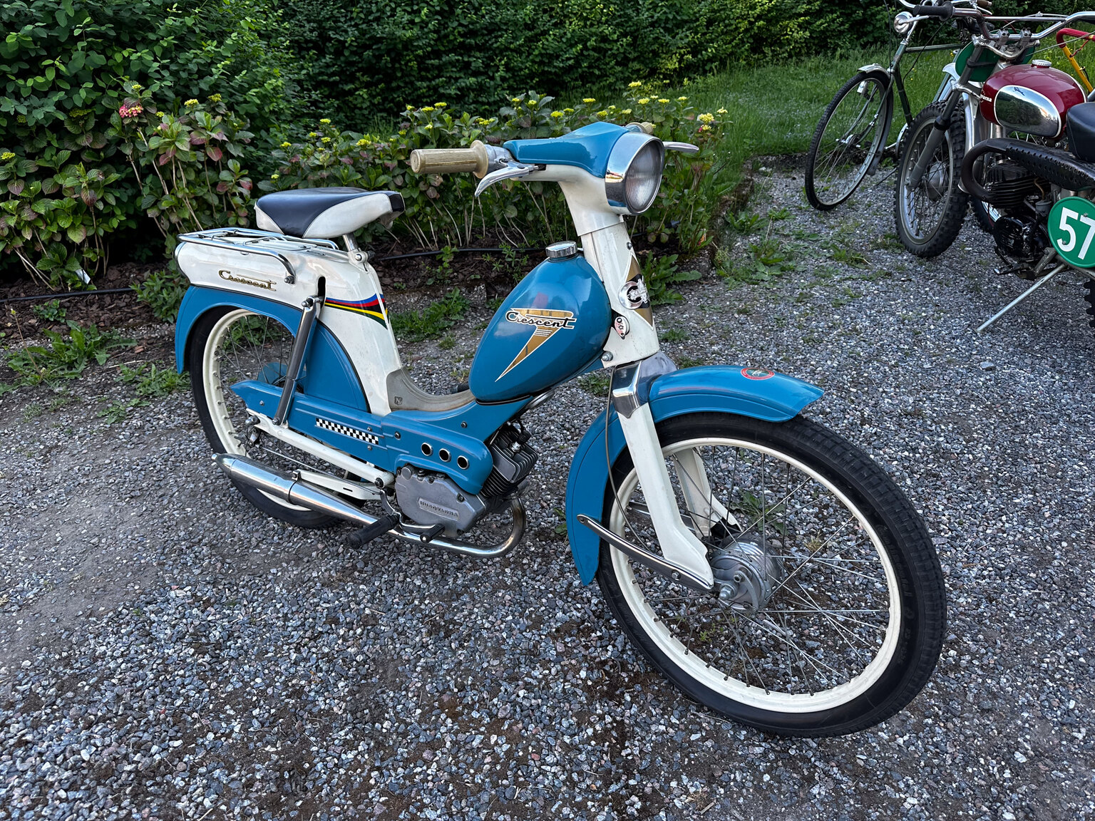 Aussenfoto 1963 Crescent 1163 Raket