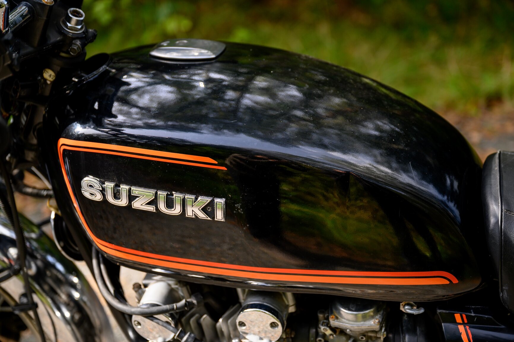 Exterior image of 1981 SUZUKI GS 500 E 