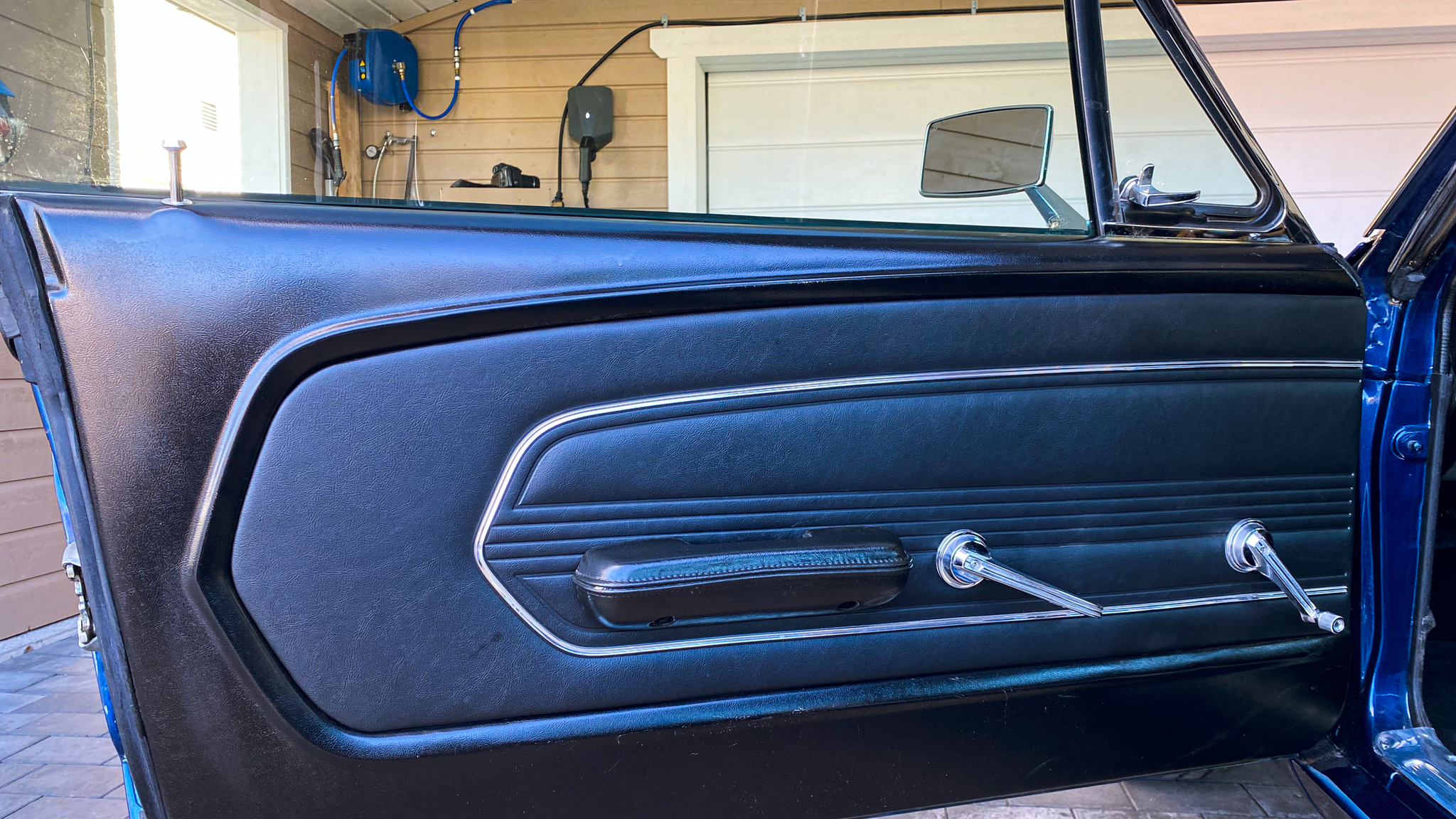 Innenraumfoto von 1967 Ford Mustang 305ci HT (4)