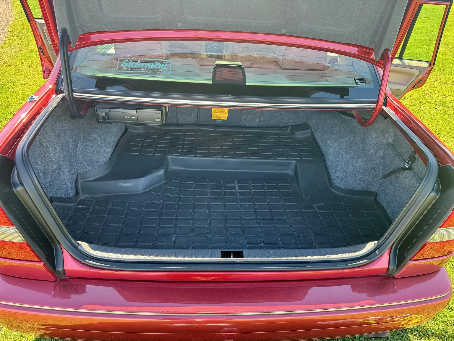 Innenraumfoto von 1998 Volvo S90 3.0 (10)