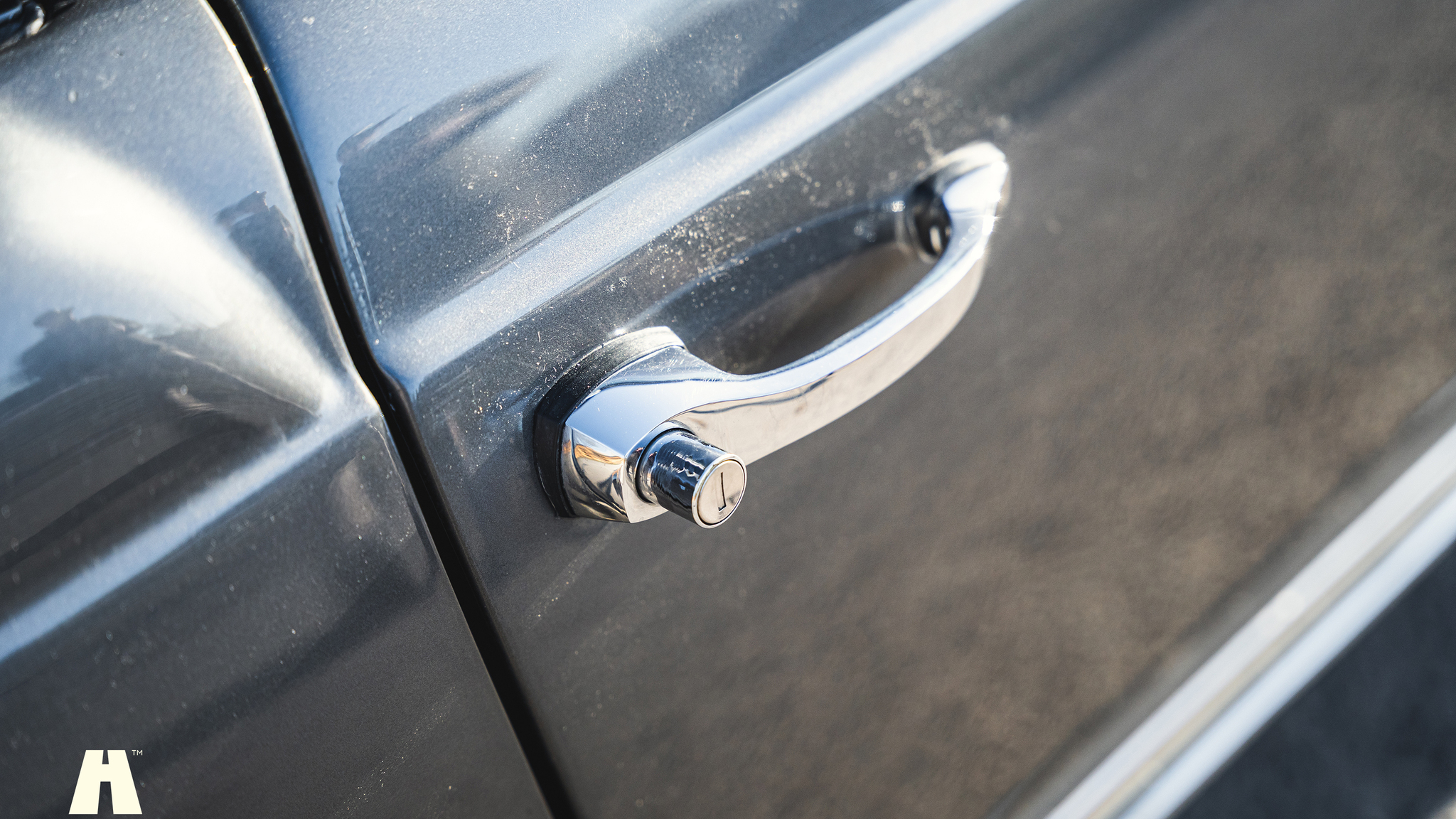 Exterior image of 1970 Mercedes 280 SL Pagoda (63)