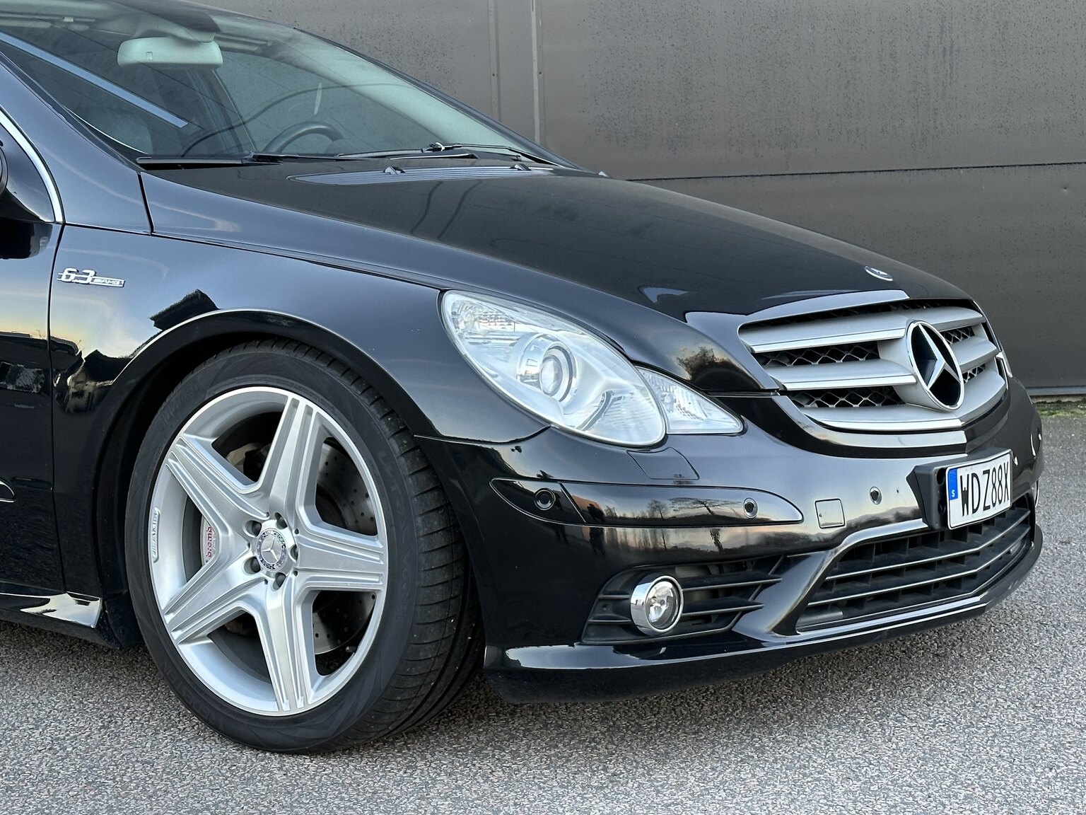 Exteriörbild på 2007 Mercedes-Benz R63 AMG