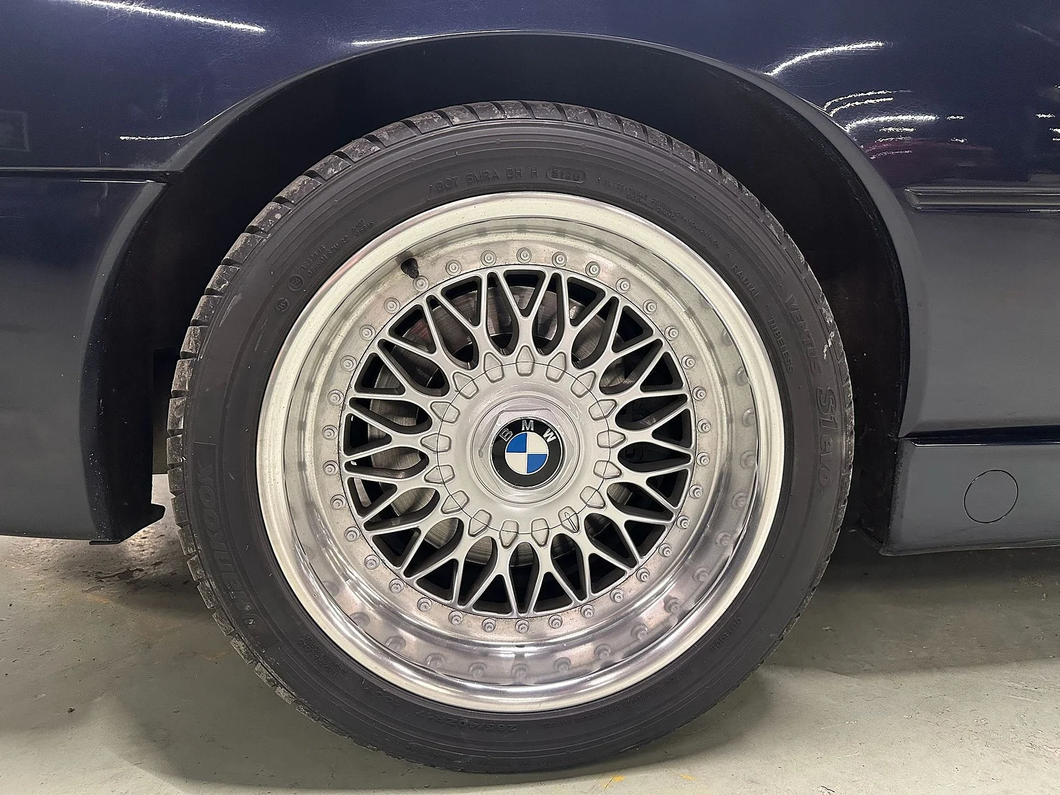 Exteriörbild på 1997 BMW 840CiA (16)