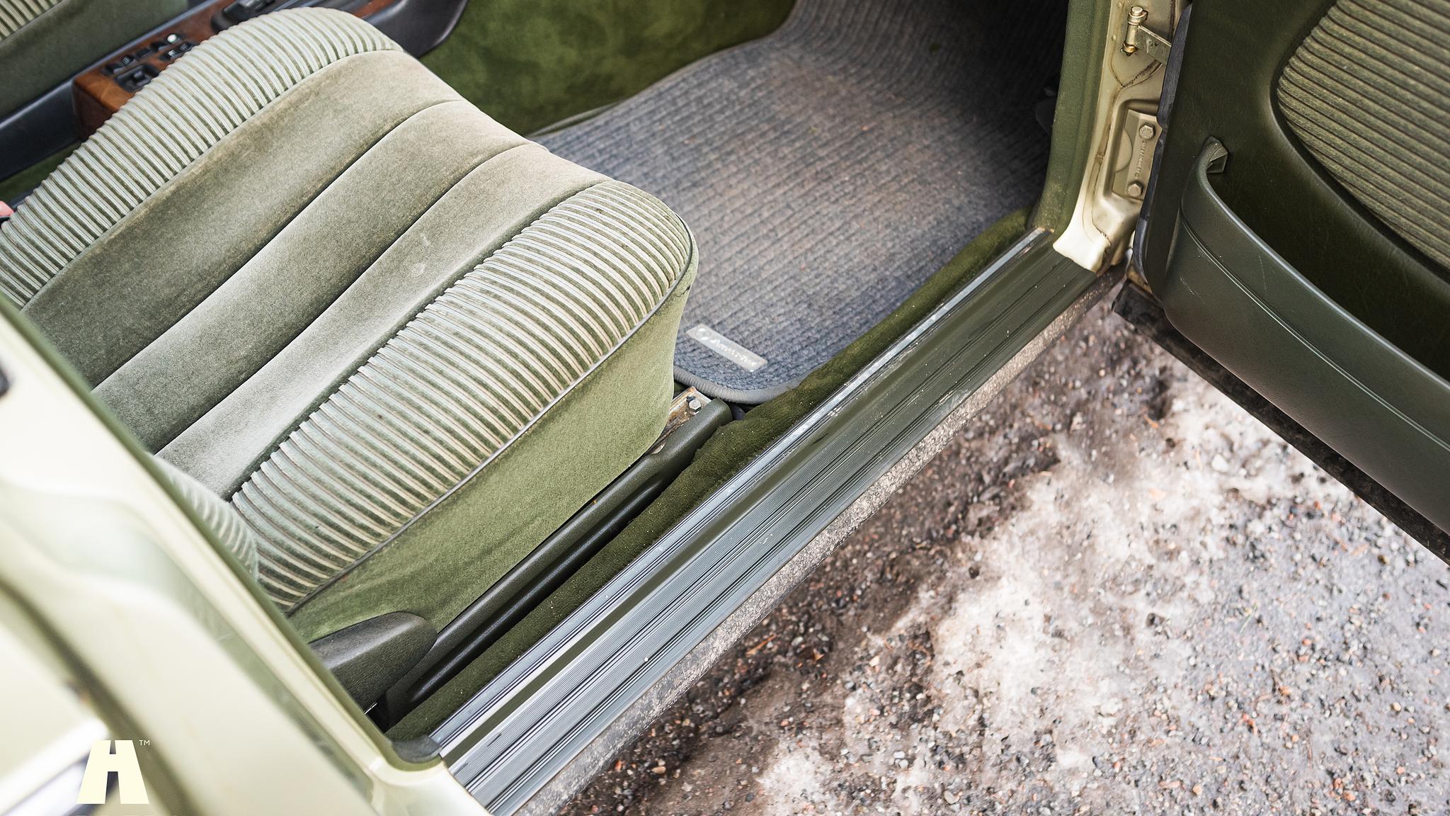 Interiörbild 1985 Mercedes-Benz 200 Series 3  (70)