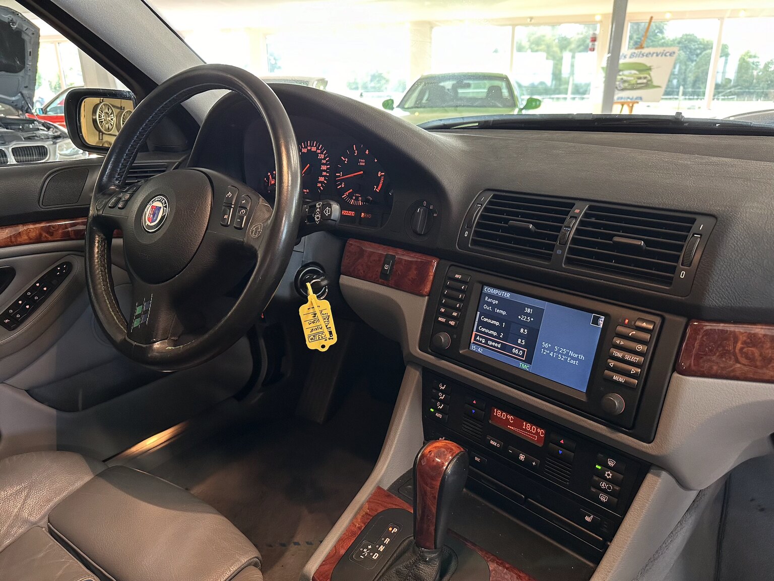 Innenraumfoto von 2002 ALPINA B10 V8S