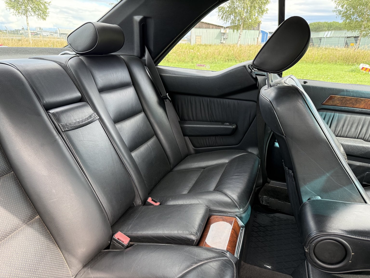Interior image of 1990 Mercedes-Benz 300CE-24