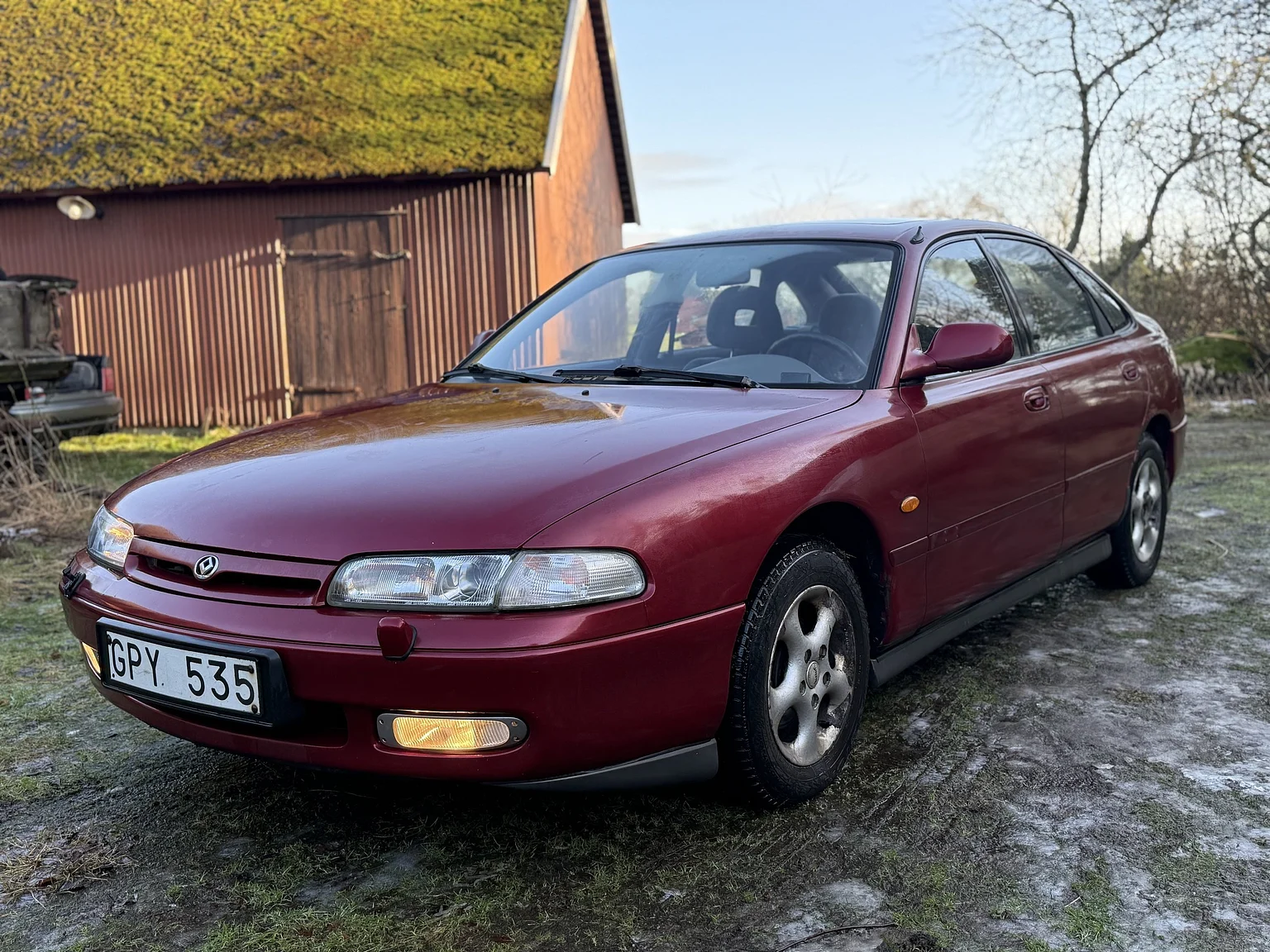 Exteriörbild på 1992 Mazda 626 Hatchback 2.5 V6 Automatic (2)