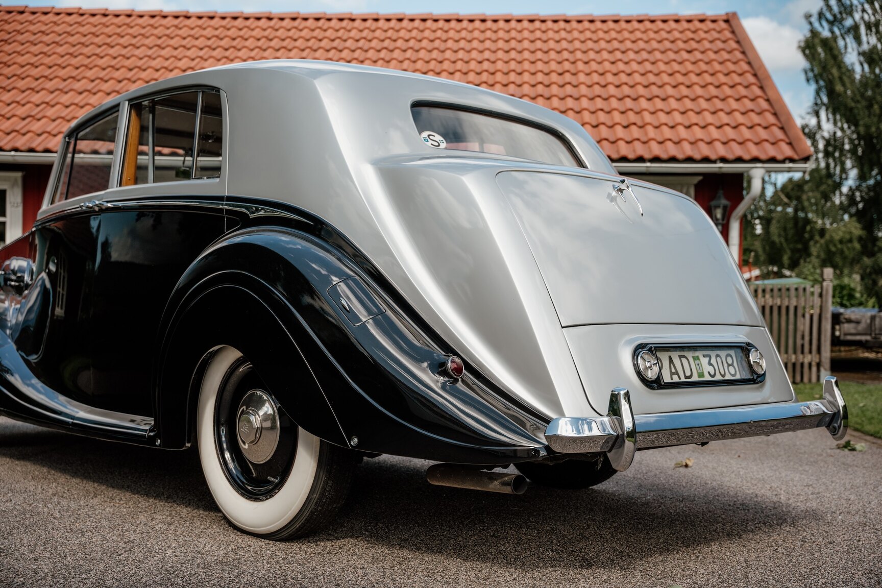 Exterior image of 1949 Rolls Royce Silver Wraith