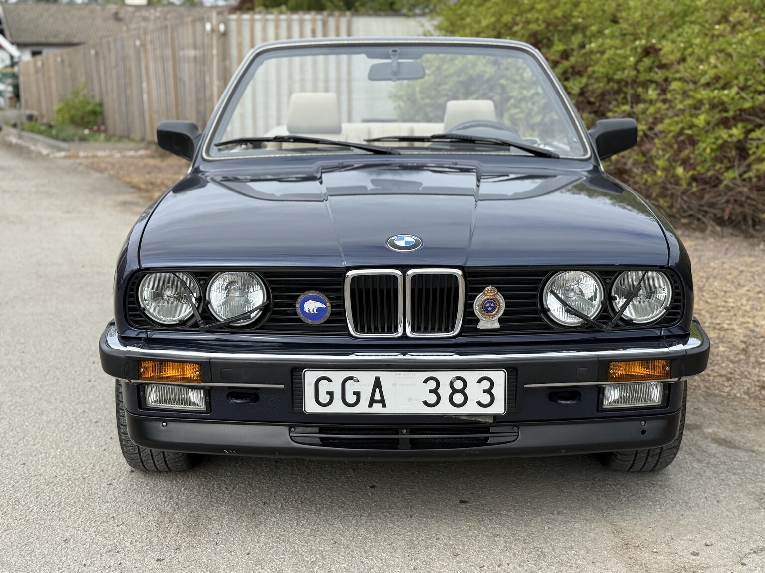 Exterior image of 1987 BMW 325i Convertible