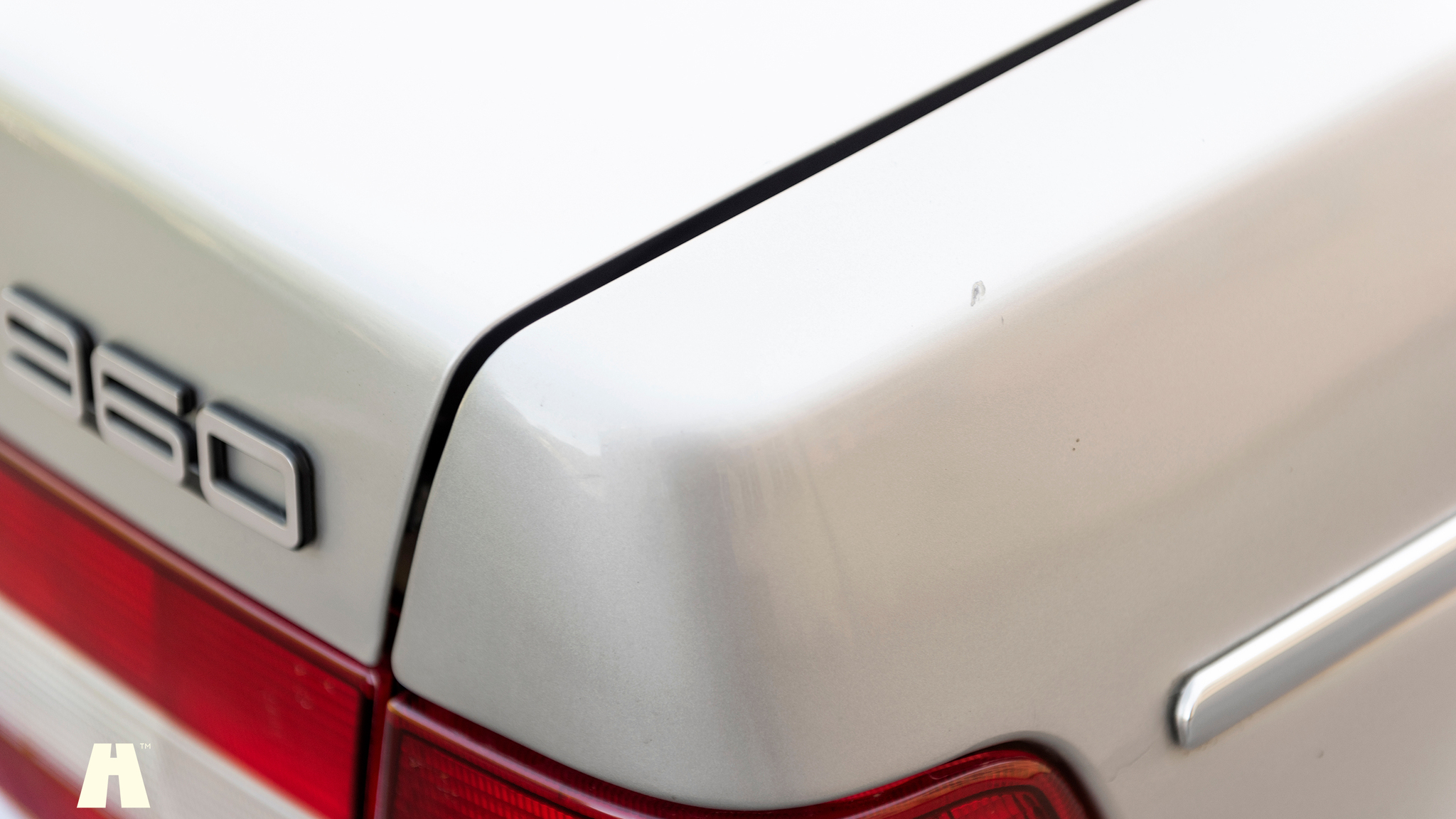 Exterior image of 1991 Volvo 960 Executive