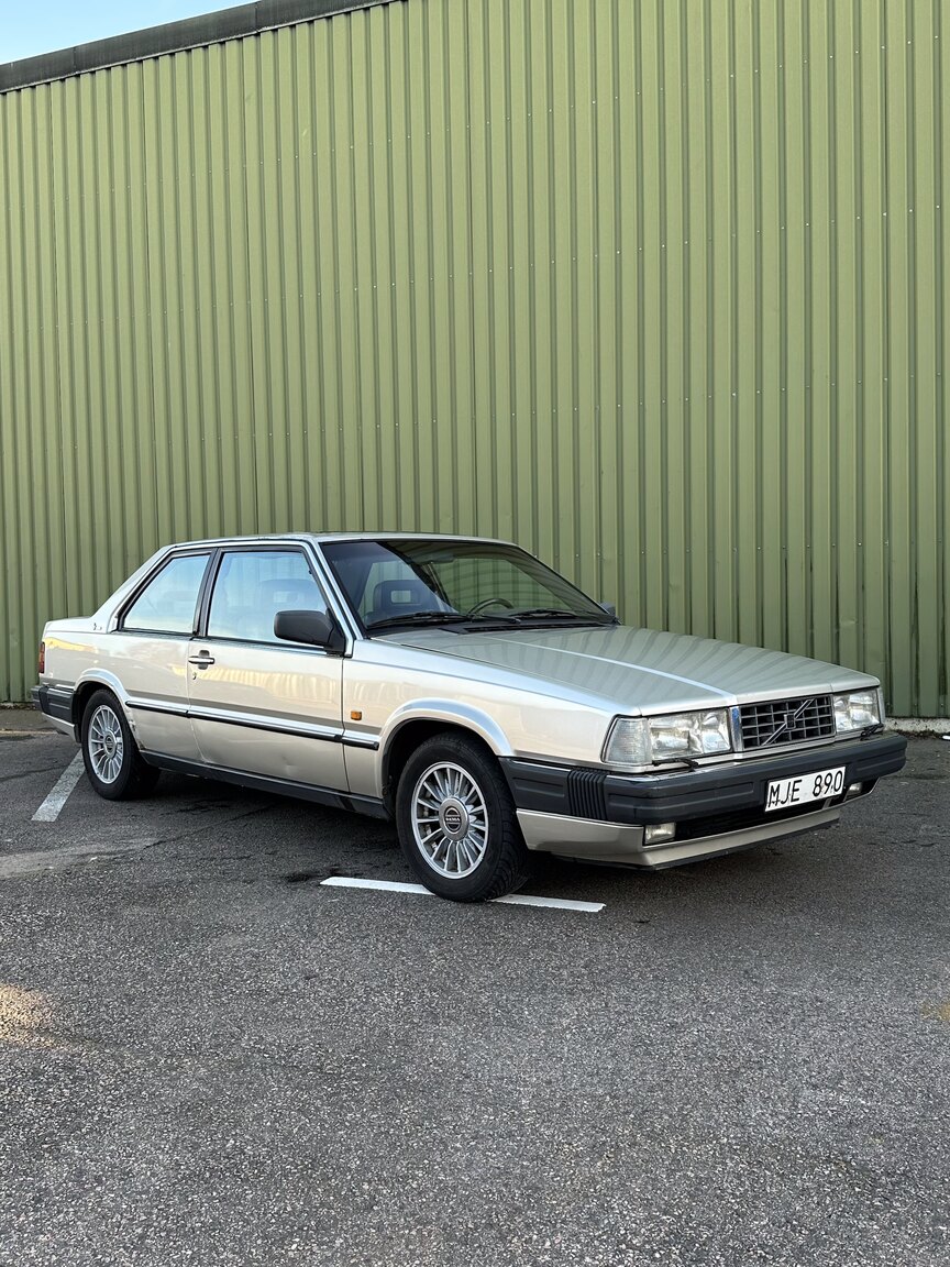 Exteriörbild på 1987 Volvo 780 Bertone