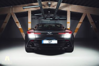 Exteriörbild på 2019 Aston Martin DB11 AMR