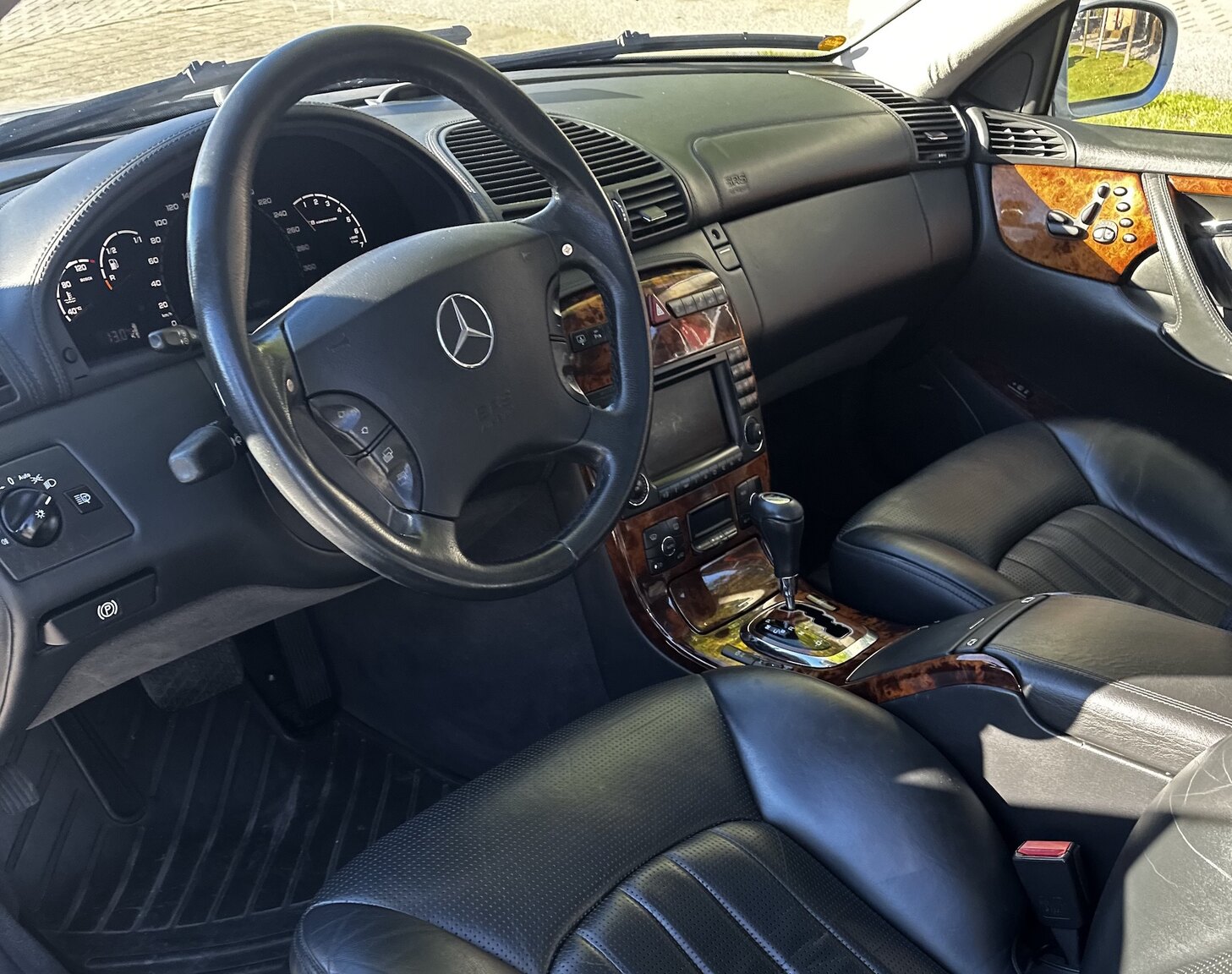 Innenraumfoto von 2004 Mercedes-Benz CL 55 AMG