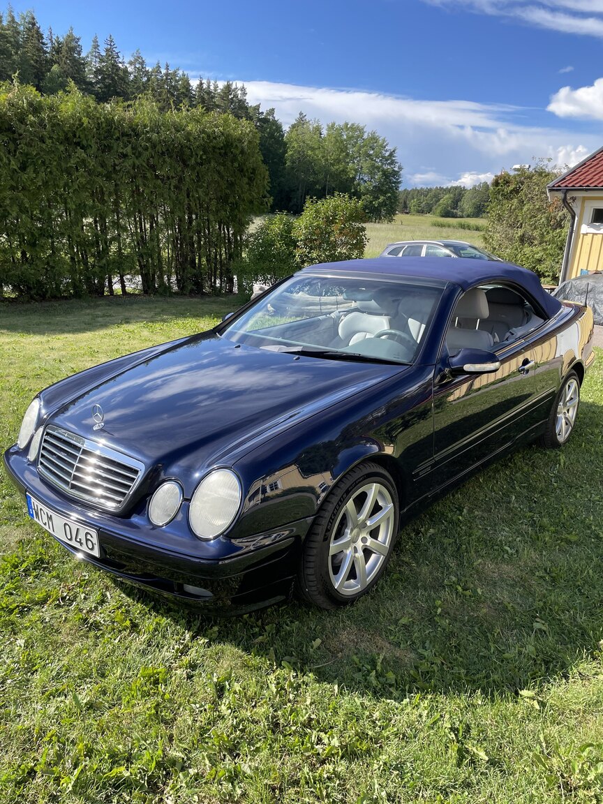 Exteriörbild på 2001 Mercedes-Benz CLK 230 Kompressor