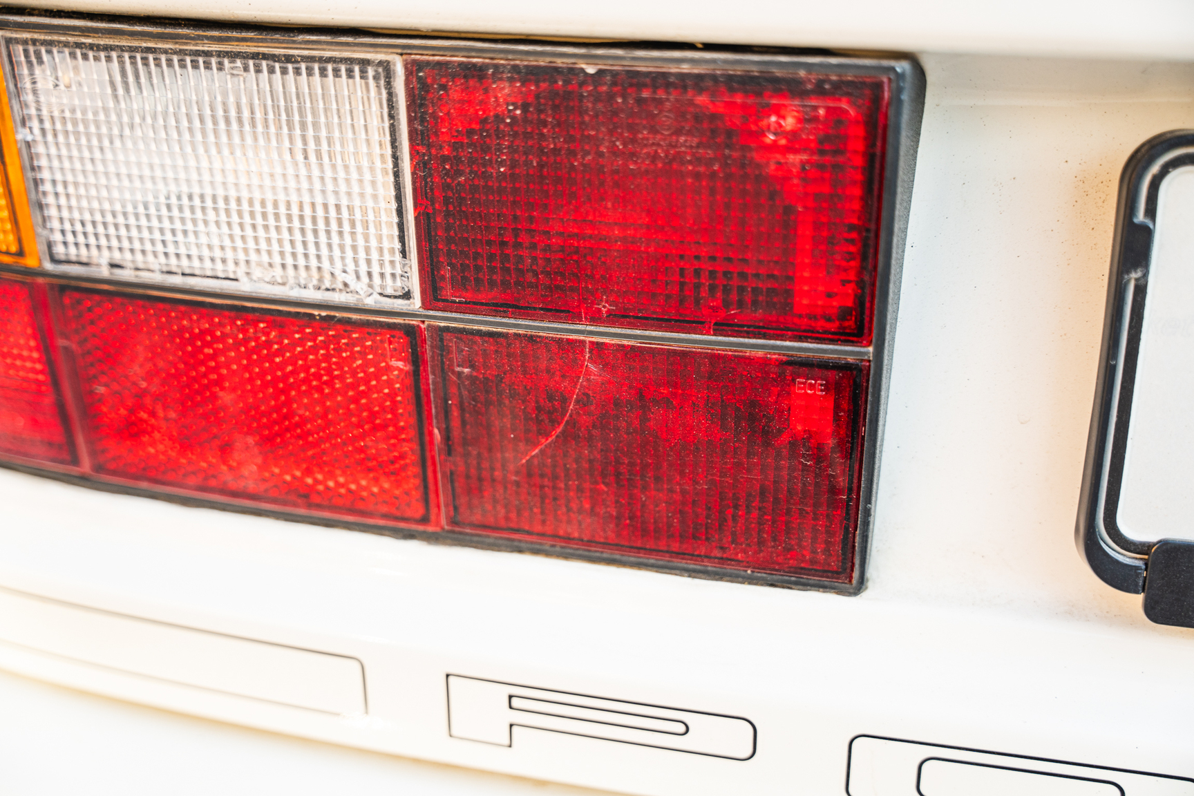 Exteriörbild på 1991 Porsche 944 Turbo Cabriolet