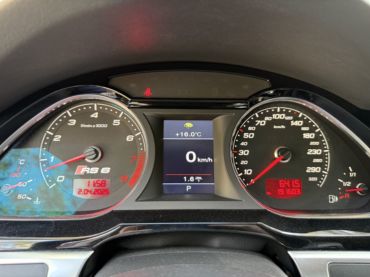 Innenraumfoto von 2010 Audi RS6 Avant V10 Quattro