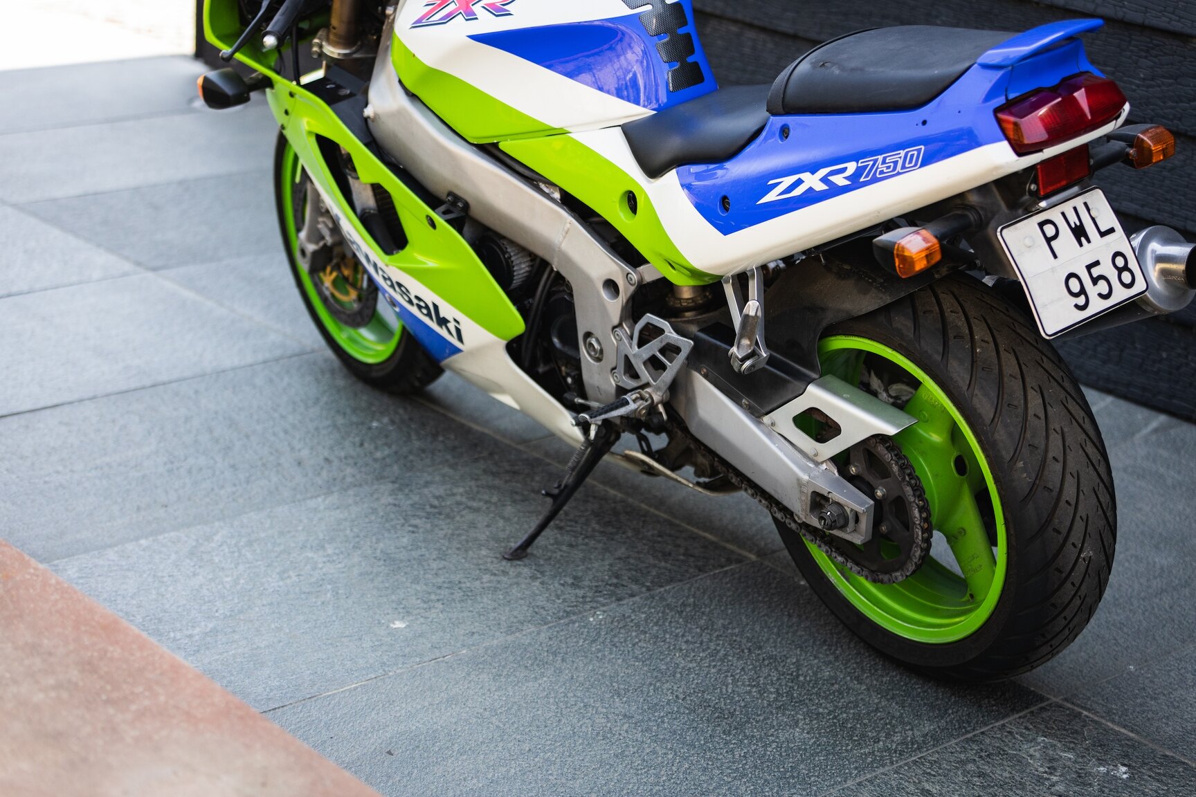 Exteriörbild på 1992 Kawasaki ZX 750 J