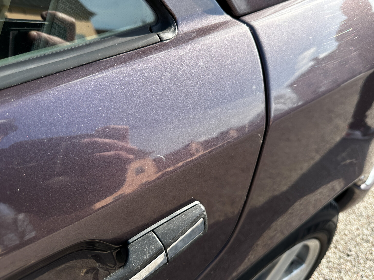 Exterior image of 1993 Mercedes-Benz E 220