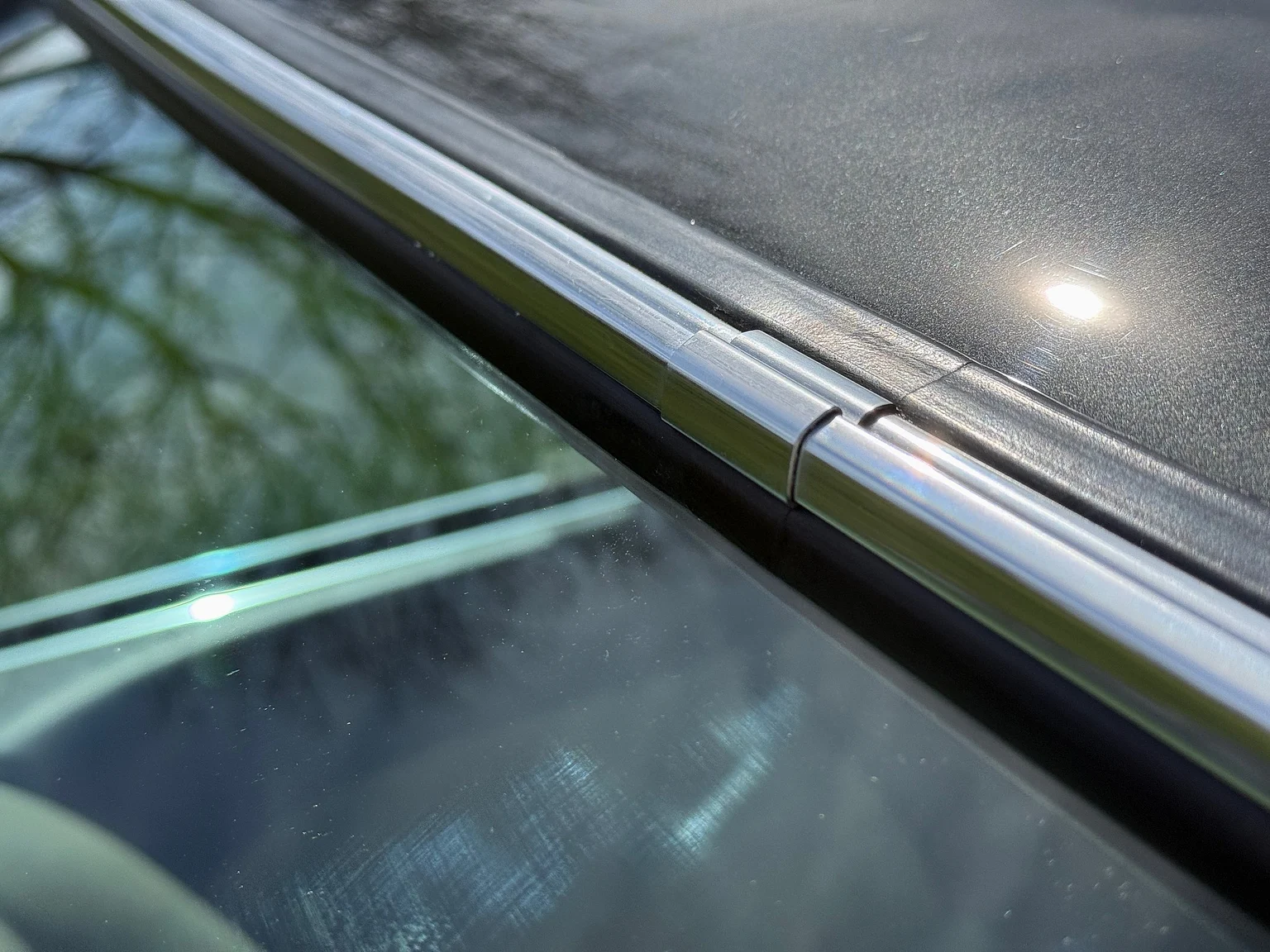 Exterior image of 1985 BMW 635 CSiA (E24) (86)